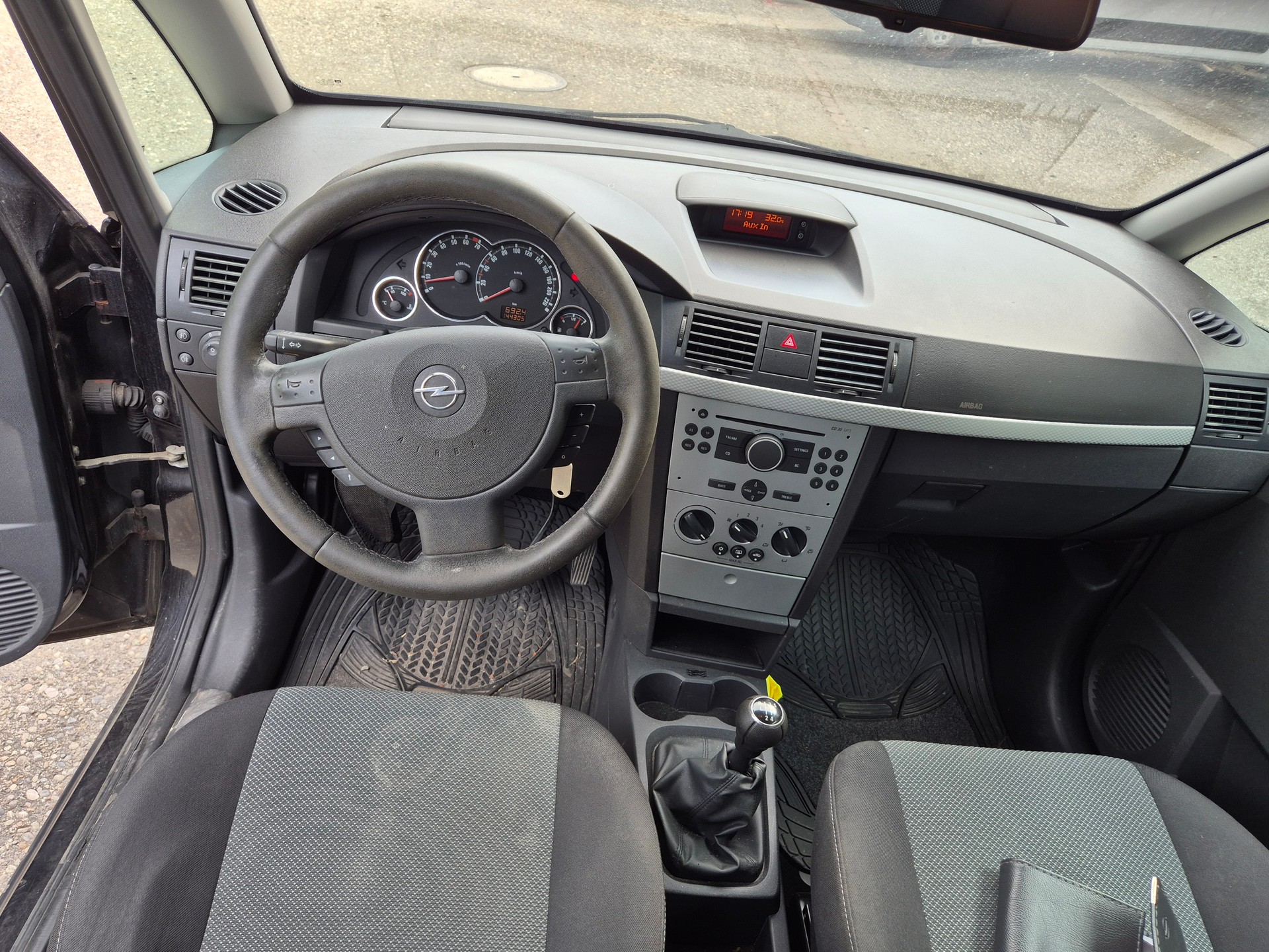 OPEL Meriva 1.6i-16 TP (Essentia)-image-9