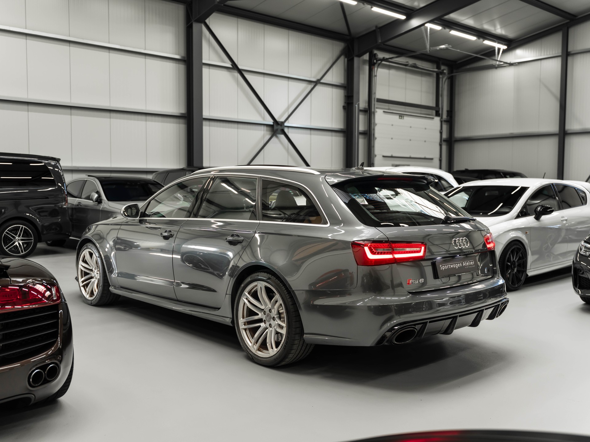 AUDI RS6 Avant 4.0 TFSI V8 quattro Tiptronic-showroom-element-1