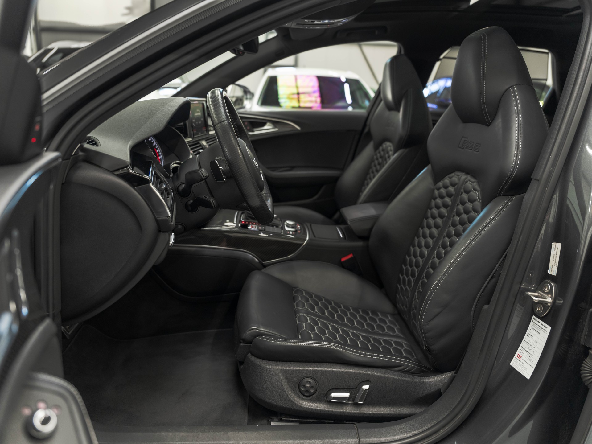 AUDI RS6 Avant 4.0 TFSI V8 quattro Tiptronic-image-8