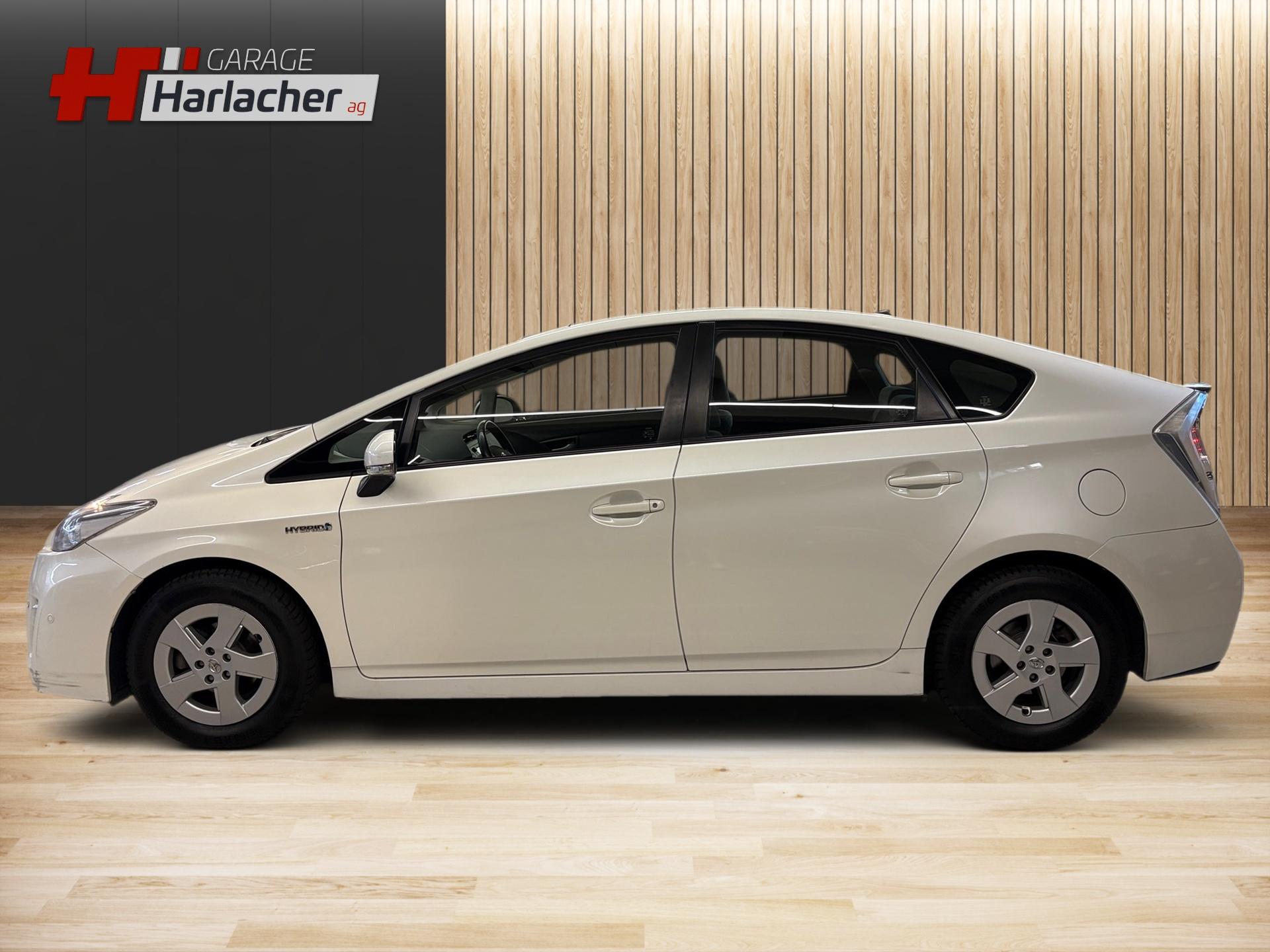 TOYOTA Prius 1.8 16V HSD Sol-image-7