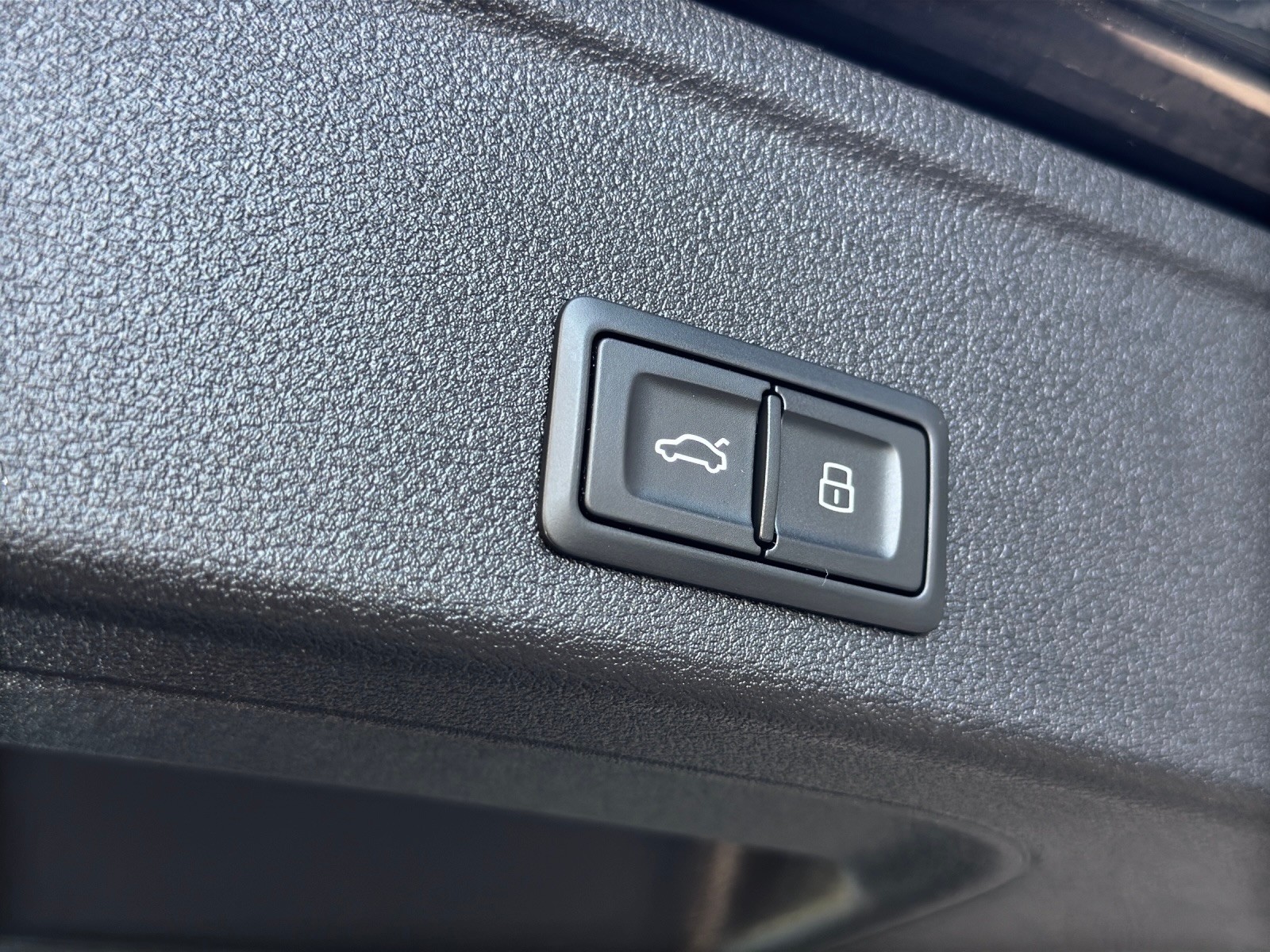 AUDI A4 allroad 2.0 TDI quattro S-tronic-image-28