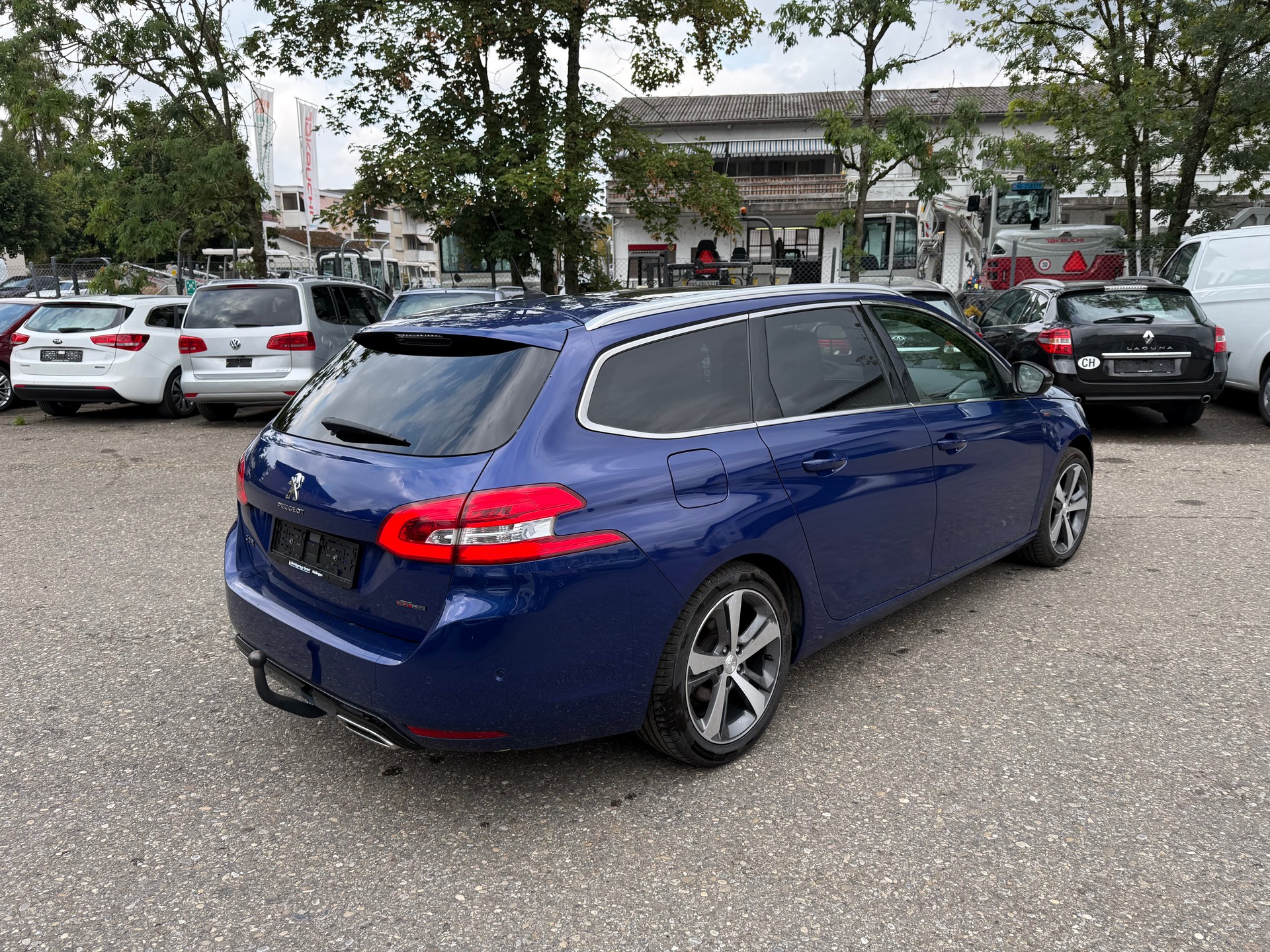 PEUGEOT 308 SW 1.5 BlueHDI GT Line EAT8-showroom-element-2