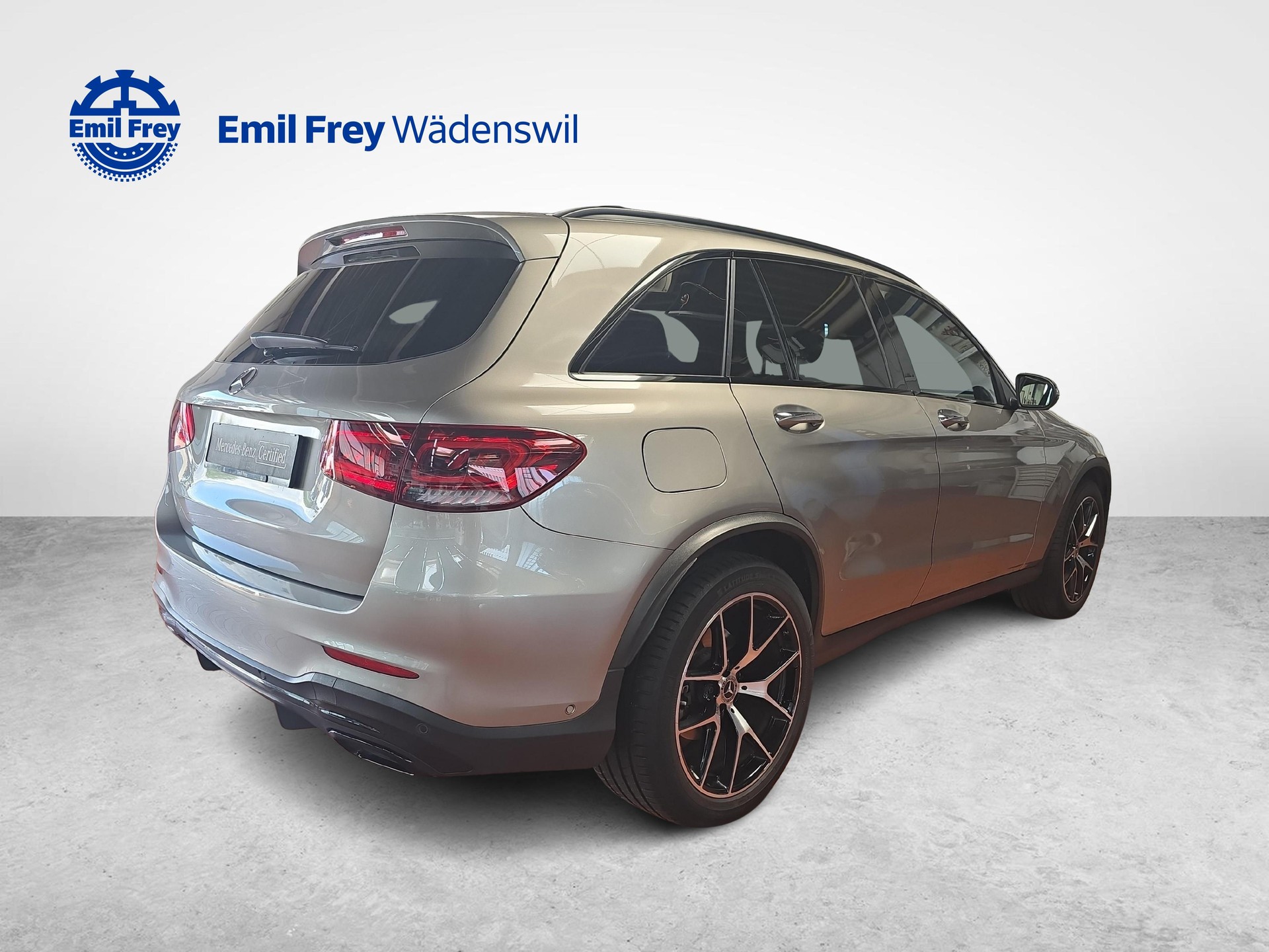 MERCEDES-BENZ GLC 300 d 4MATIC AMG Line-showroom-element-3