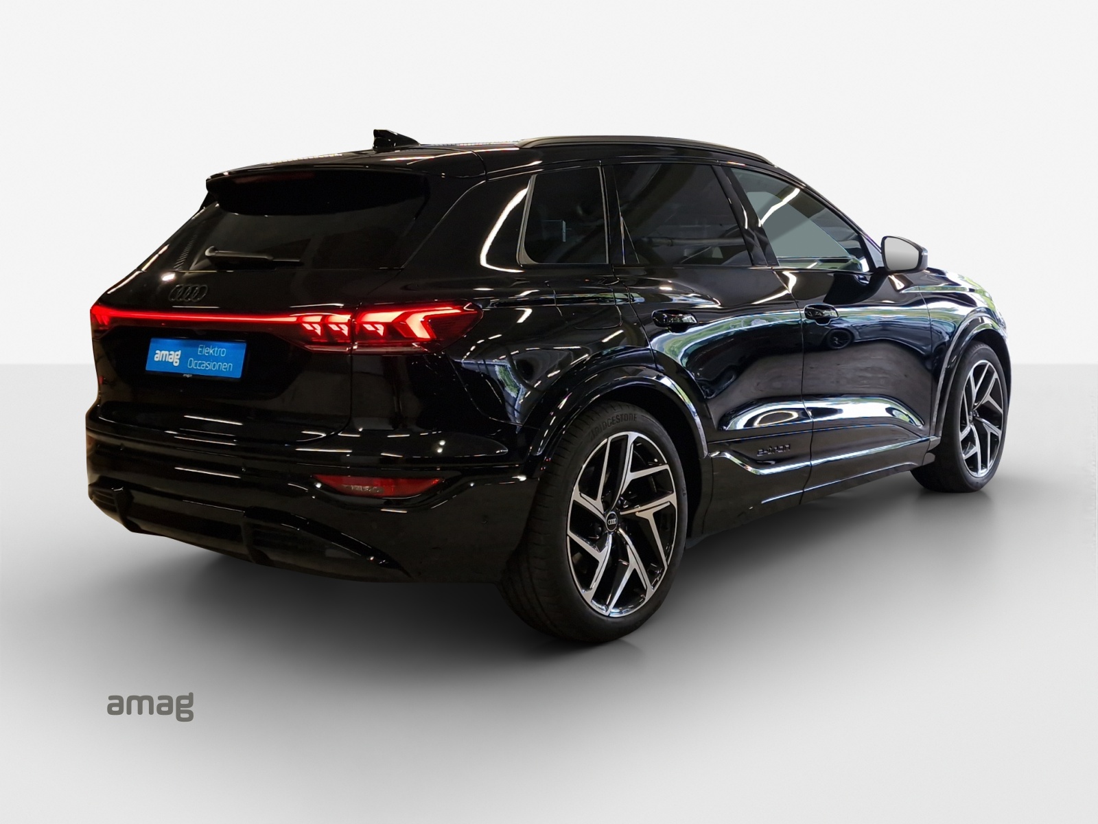 AUDI SQ6 e-tron quattro-image-4