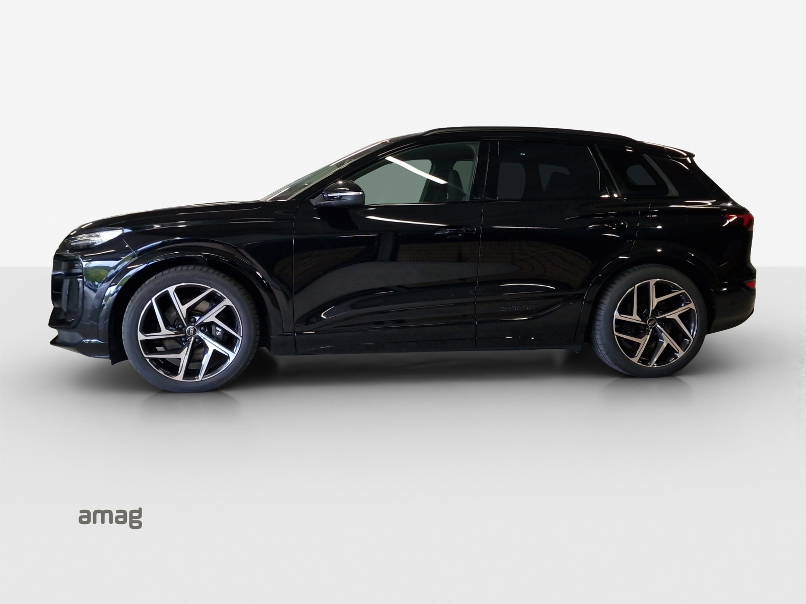 AUDI SQ6 e-tron quattro-showroom-element-1