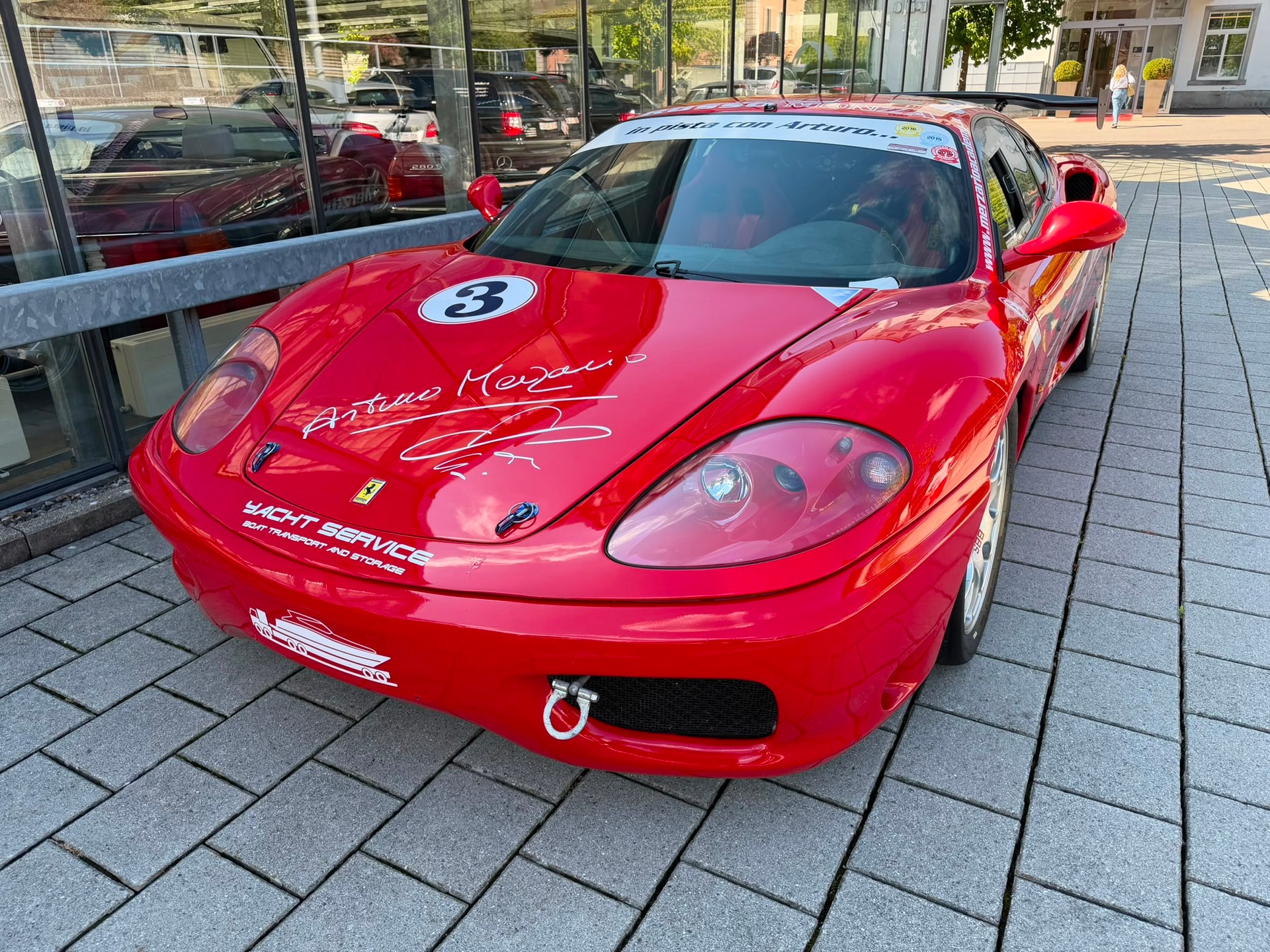 FERRARI Challenge-showroom-element-3