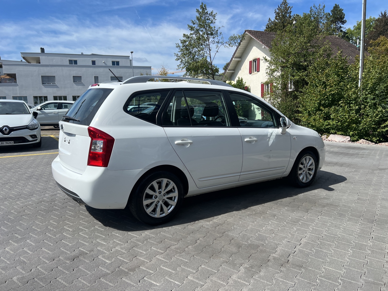KIA Carens 1.6 CVVT Classic-showroom-element-3