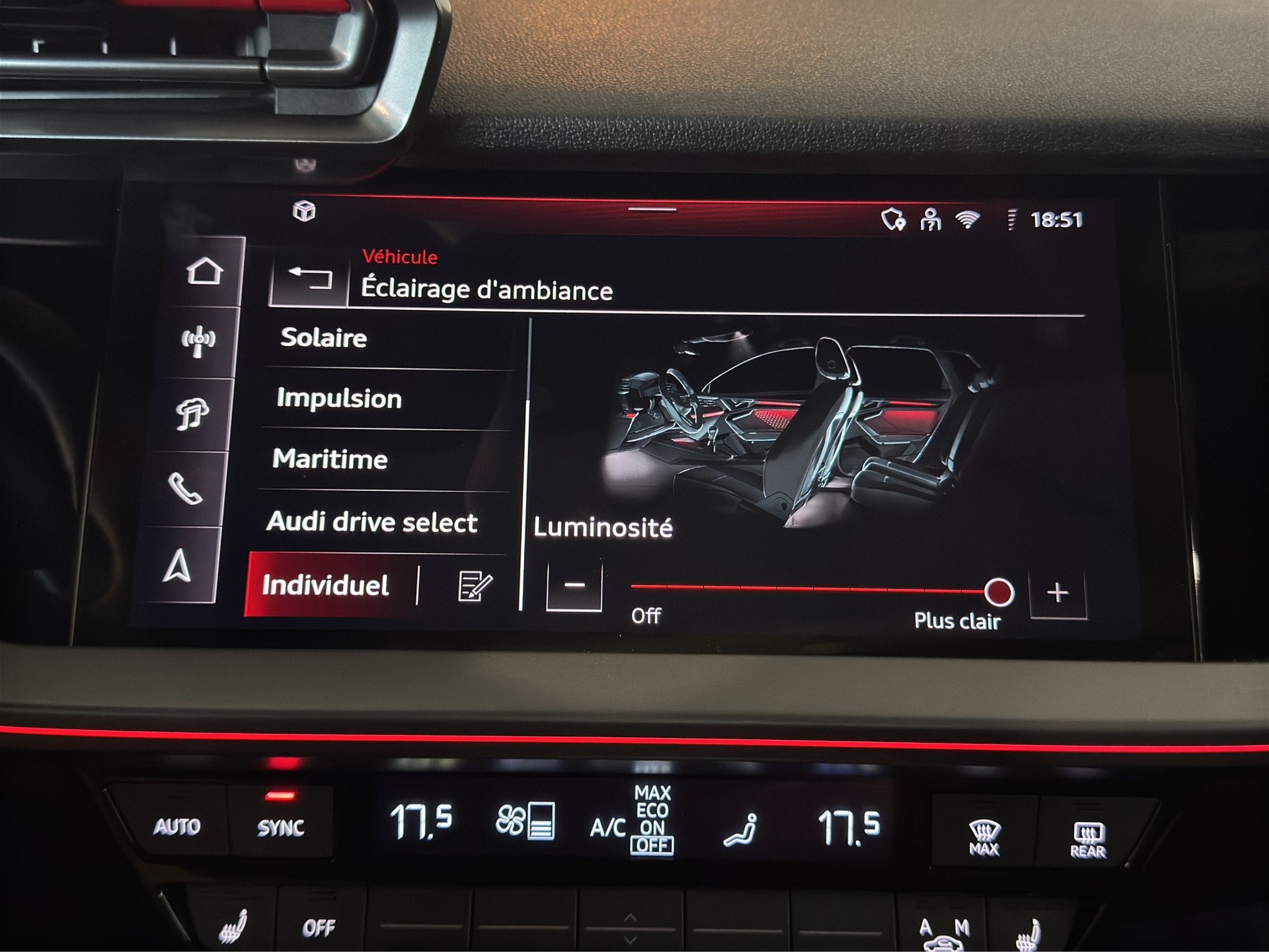 AUDI RS3 Sportback 2.5 TSI quattro S-tronic-image-23