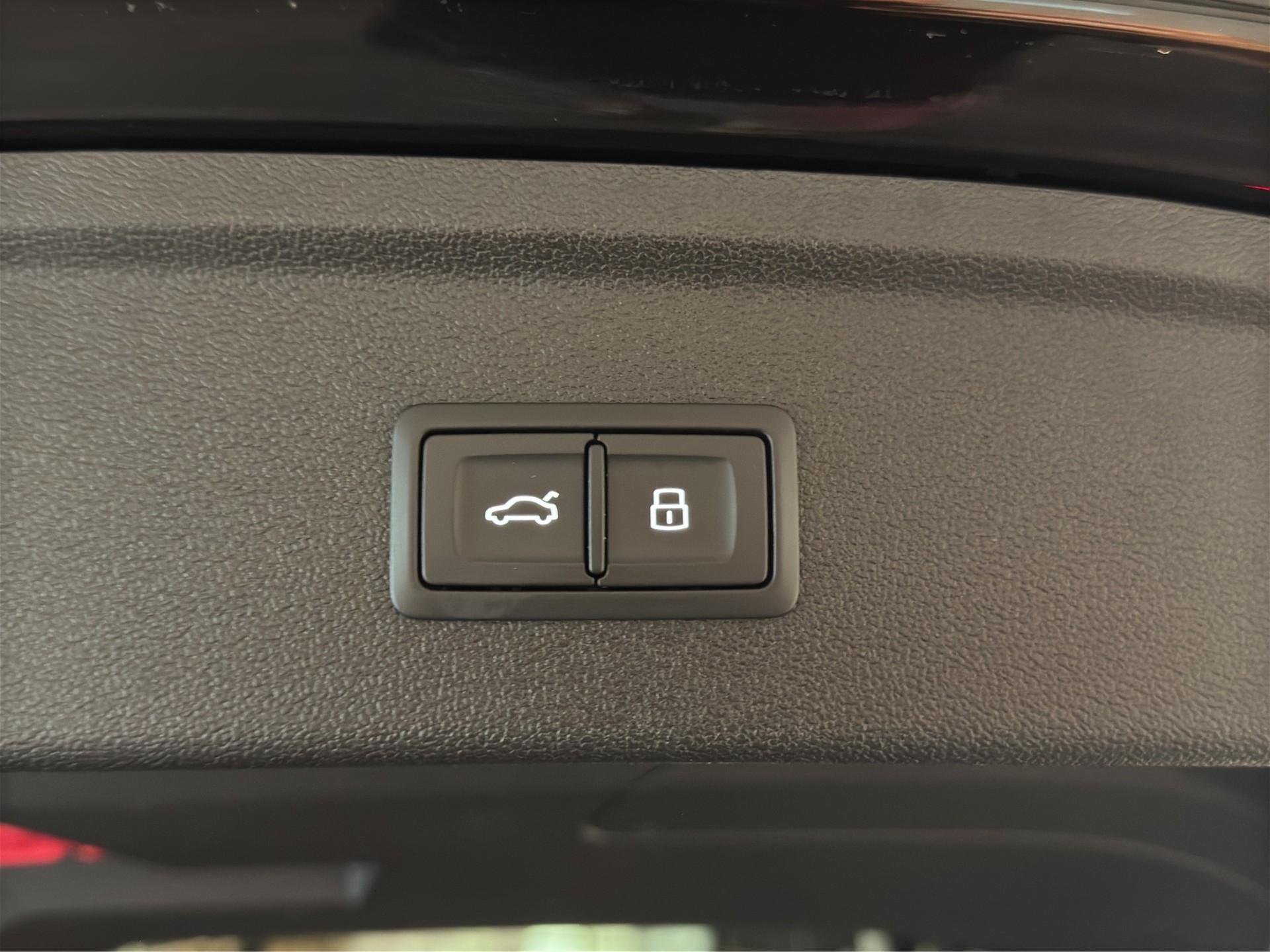 AUDI RS3 Sportback 2.5 TSI quattro S-tronic-image-24