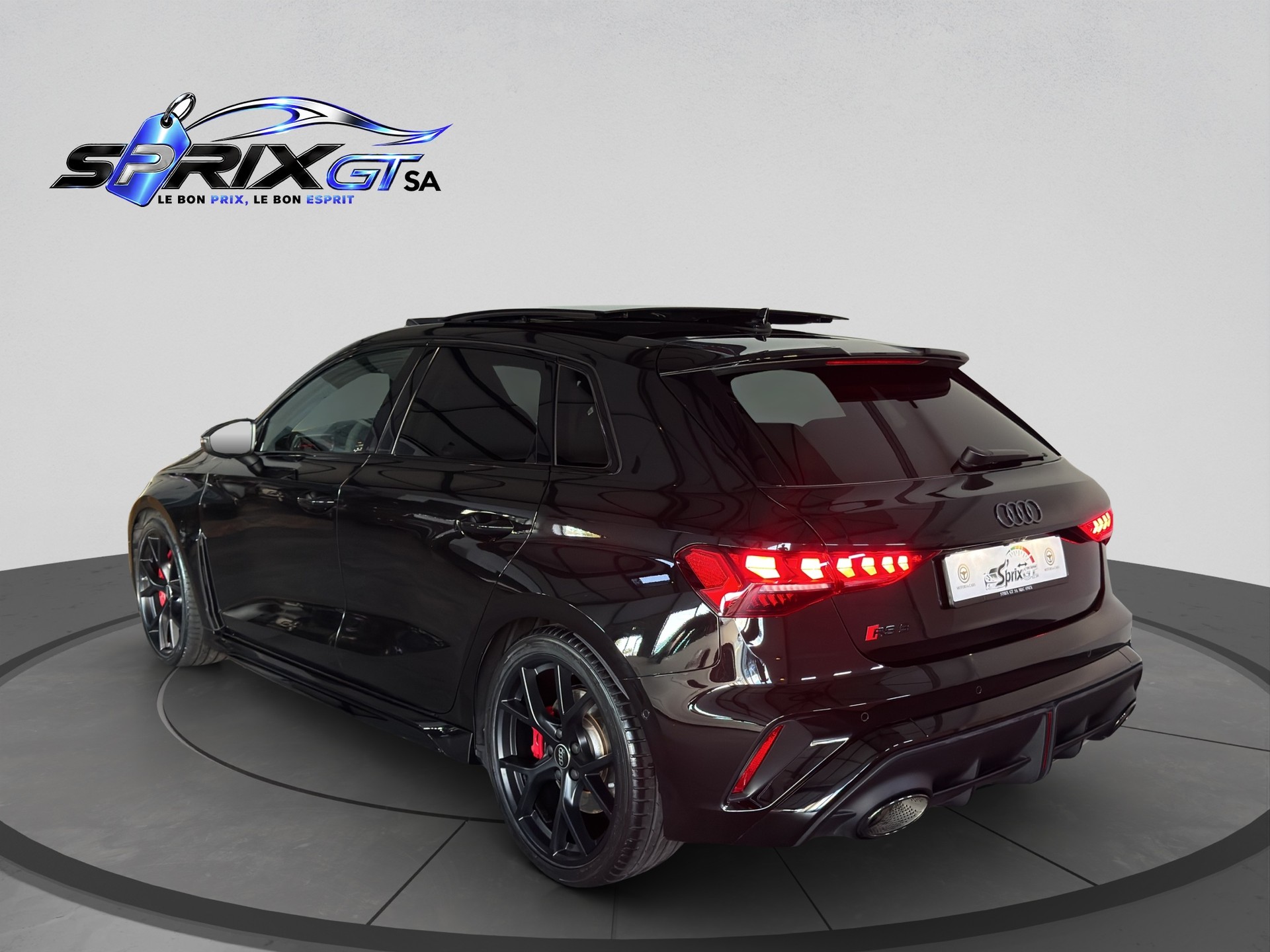 AUDI RS3 Sportback 2.5 TSI quattro S-tronic-showroom-element-2