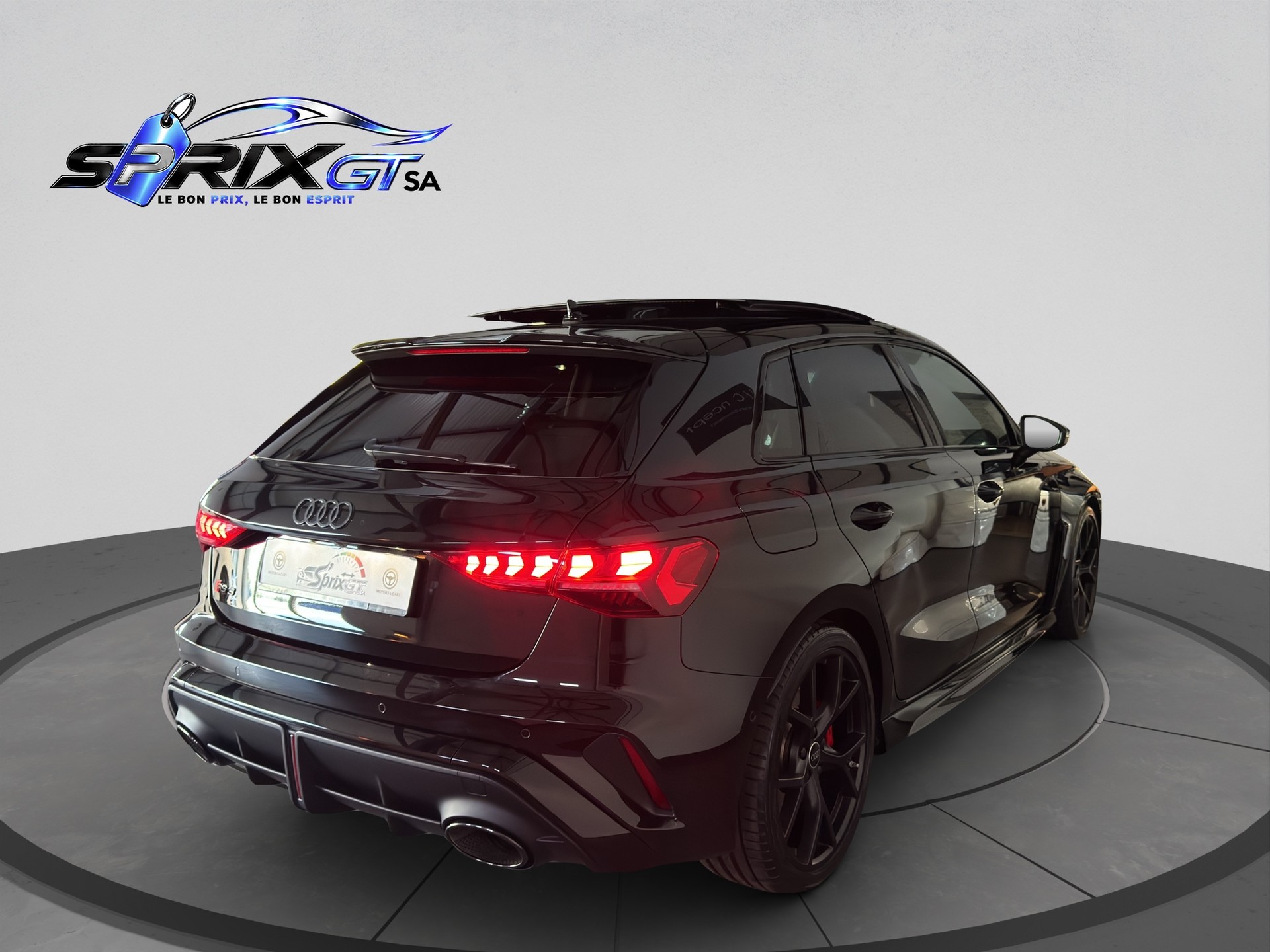 AUDI RS3 Sportback 2.5 TSI quattro S-tronic-image-4