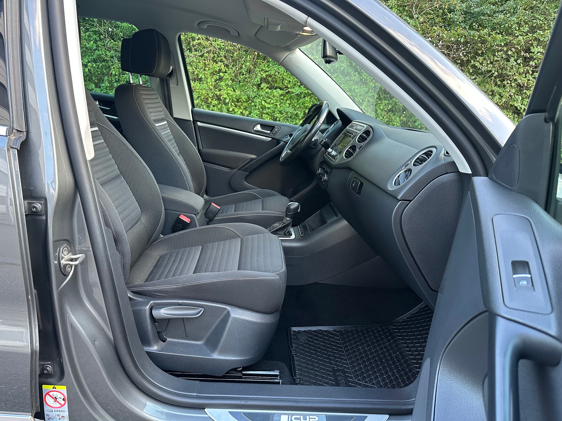 VW Tiguan 2.0 TDI BMT Cup 4Motion DSG-image-9