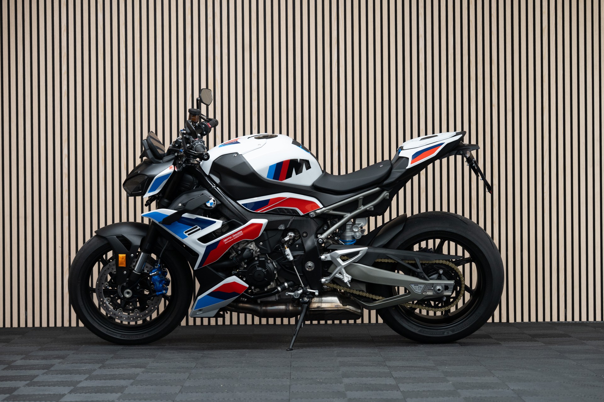 BMW M 1000 R mit SC Project Endschalldämpfer-image-1