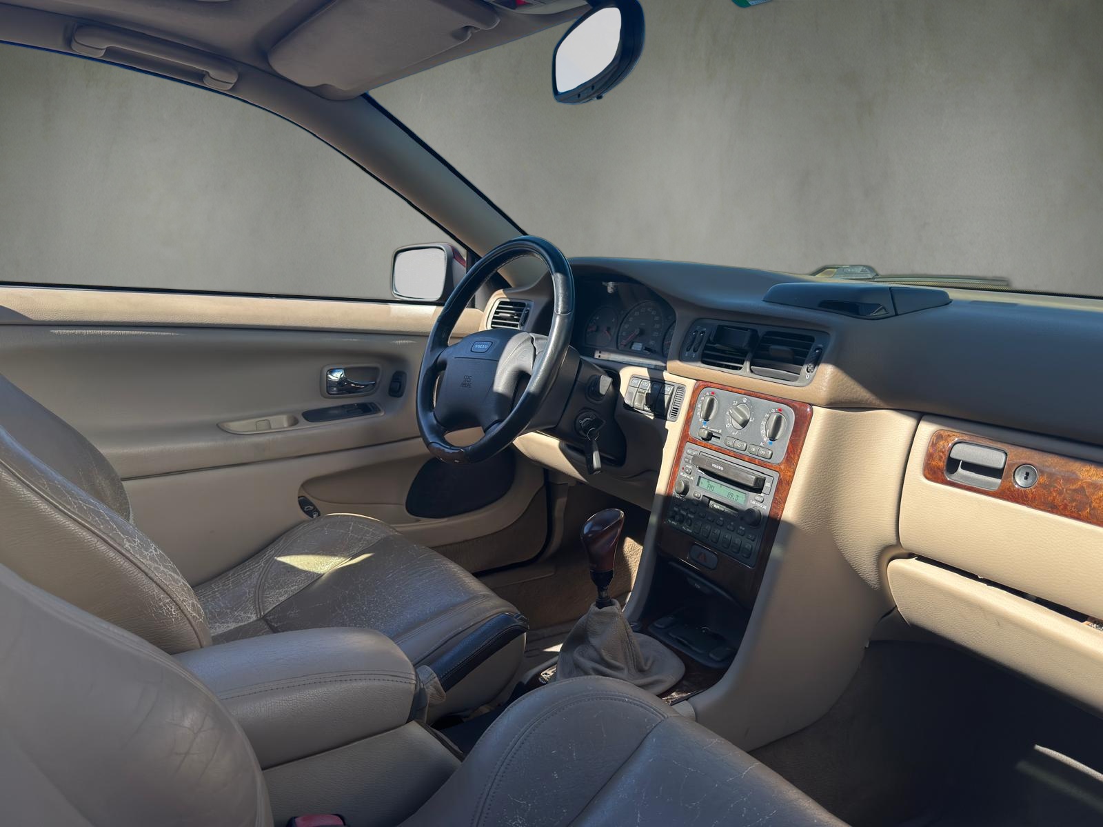 VOLVO C70 T5-image-15