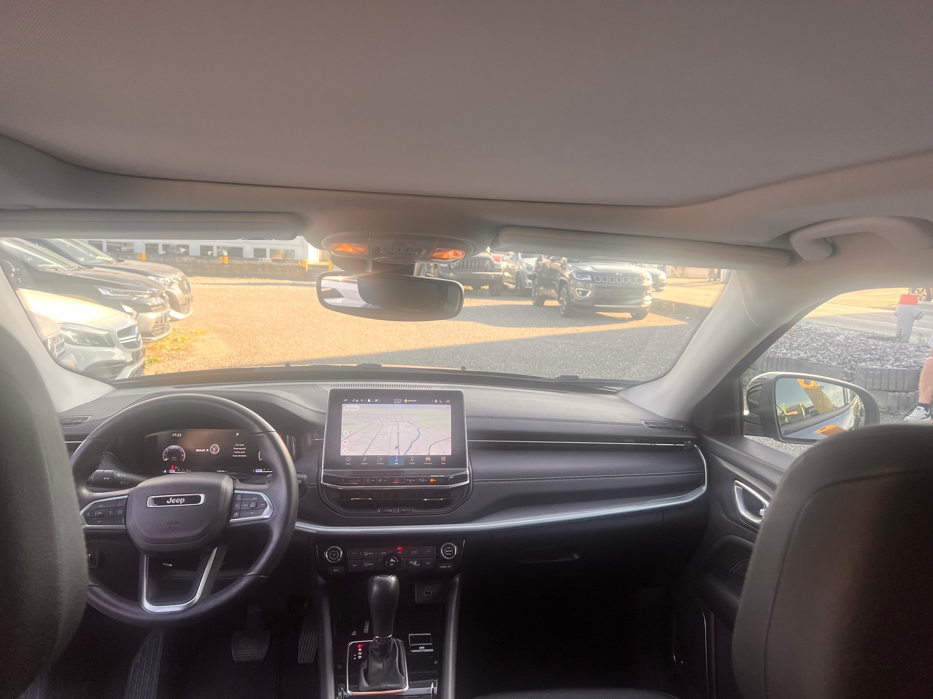 JEEP Compass 4x2 1.5 T MHEV S Plus Sky-image-8
