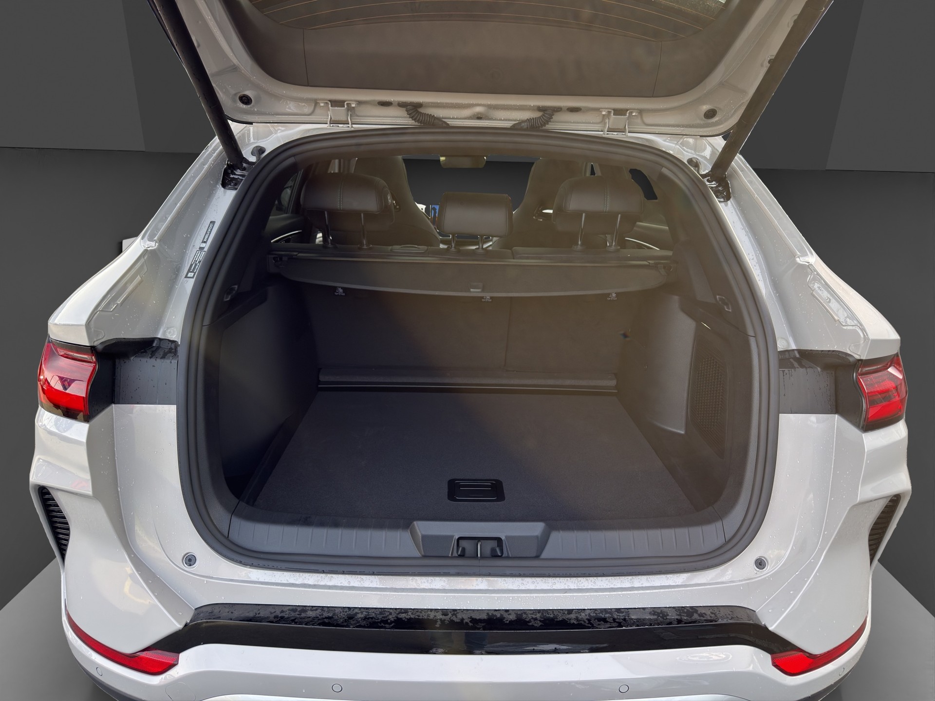 BYD Seal U DM-i Design AWD-image-18