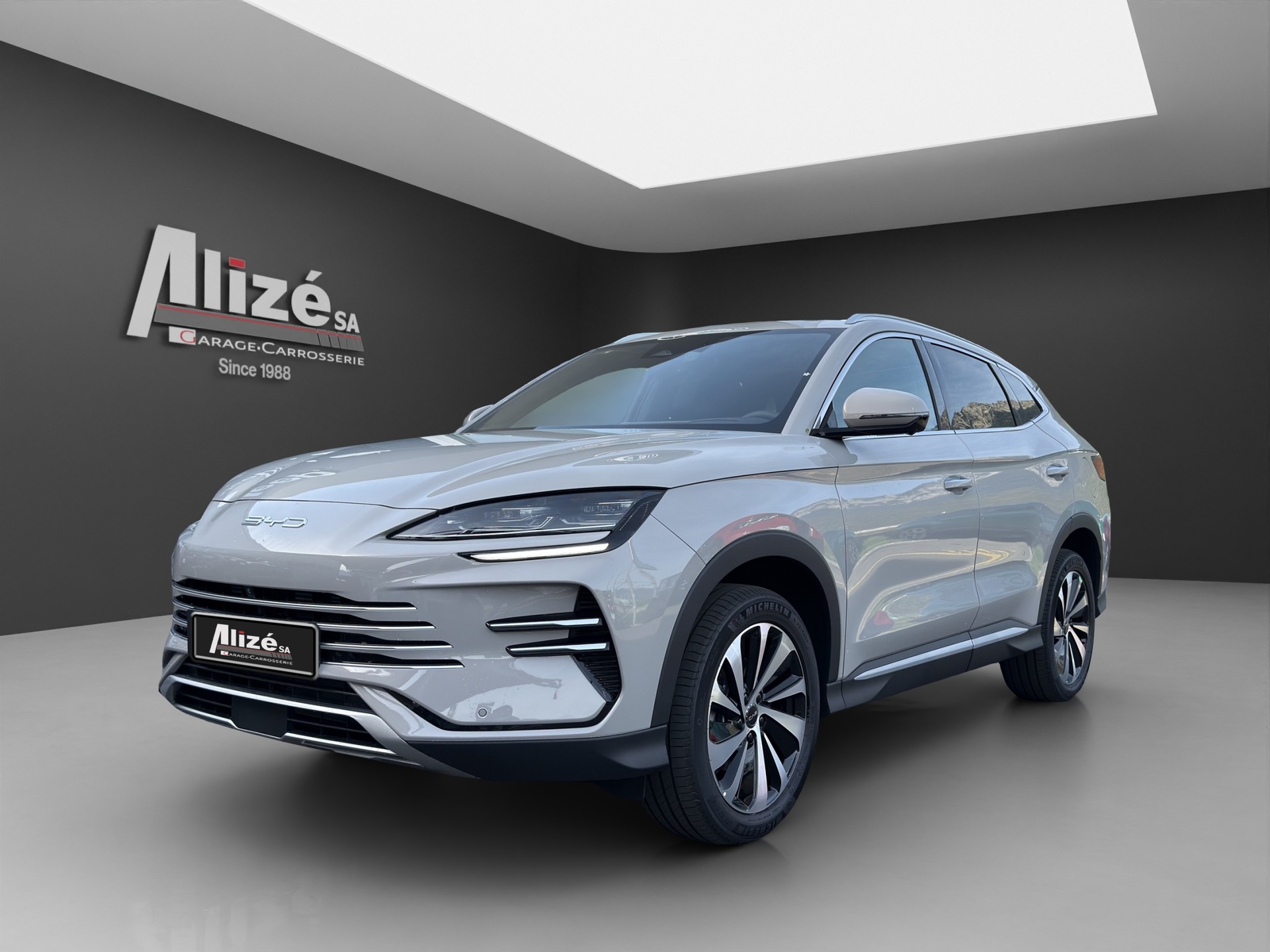 BYD Seal U DM-i Design AWD-showroom-element-2