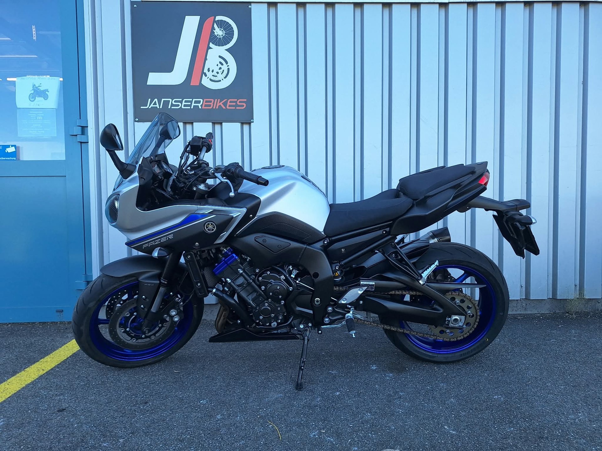 YAMAHA Fazer 8 ABS-image-1