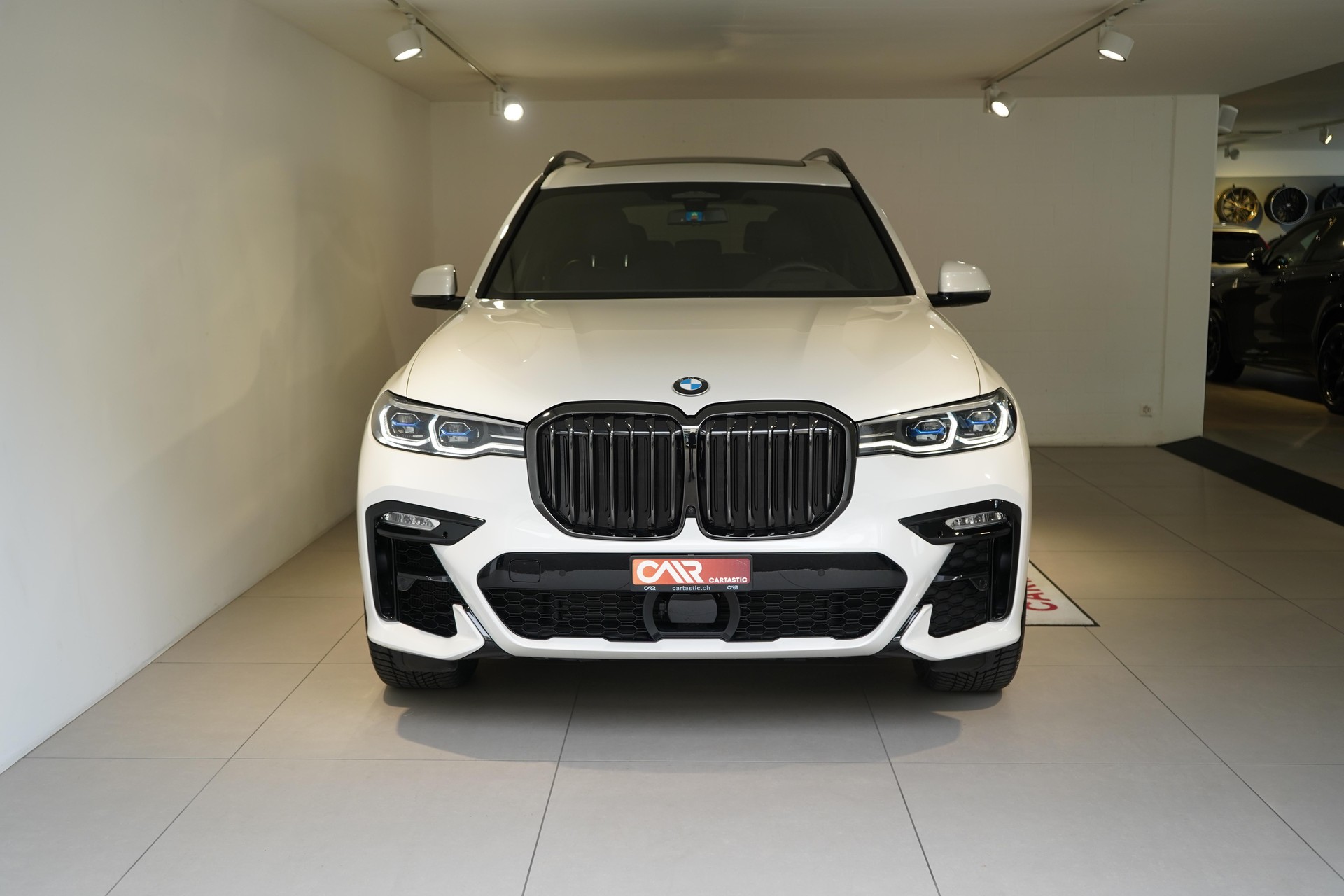 BMW X7 G07 40d xDrive SAG-showroom-element-1