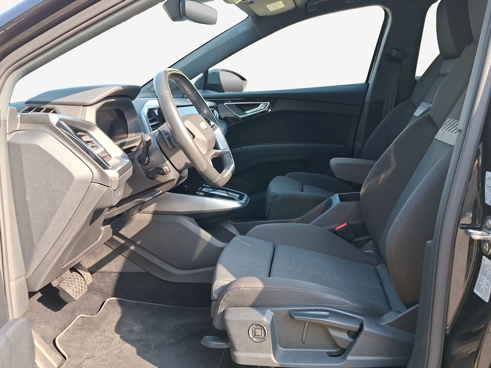 AUDI Q4 e-tron 35-image-8