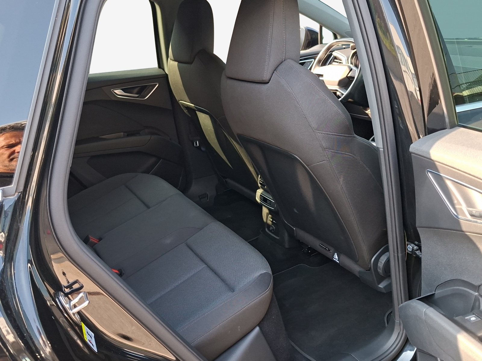 AUDI Q4 e-tron 35-image-14
