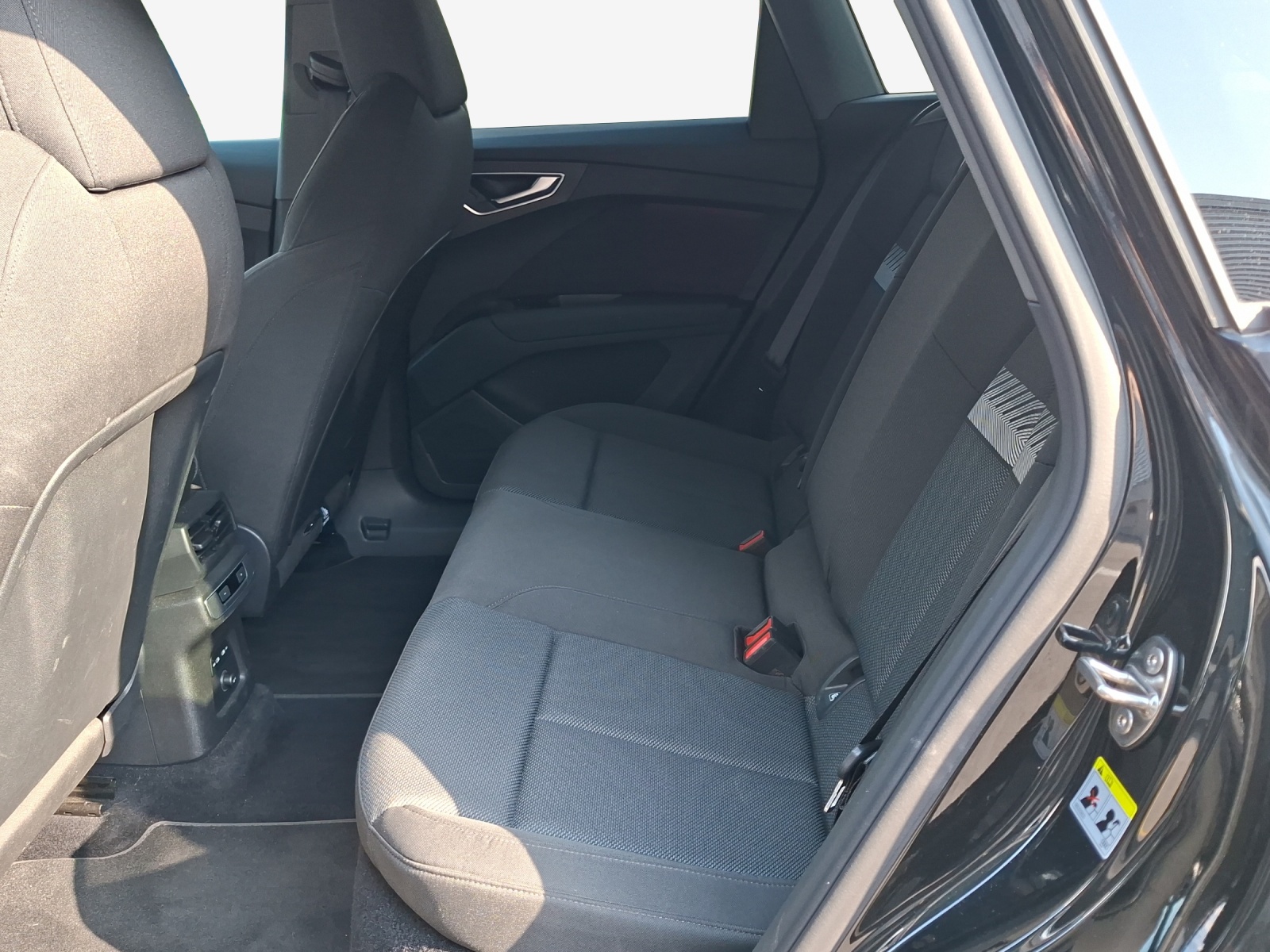 AUDI Q4 e-tron 35-image-12