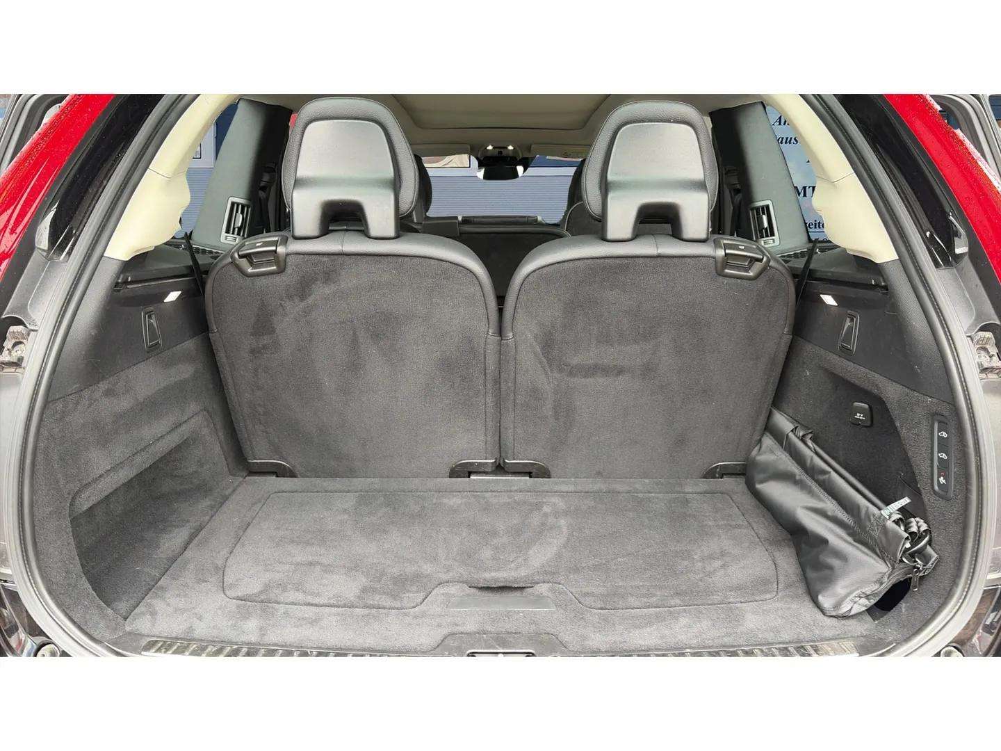 VOLVO XC90 B6 Benzin Mild Hybrid AWD Inscription Geartronic mit AHK + Panoramadach mit Werksgarantie & Gratisservice-image-16
