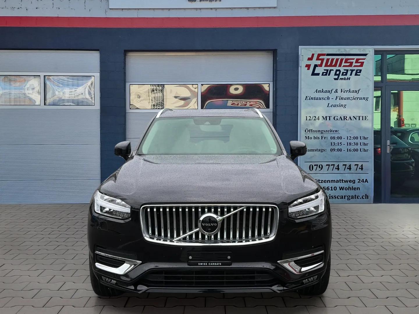 VOLVO XC90 B6 Benzin Mild Hybrid AWD Inscription Geartronic mit AHK + Panoramadach mit Werksgarantie & Gratisservice-showroom-element-2