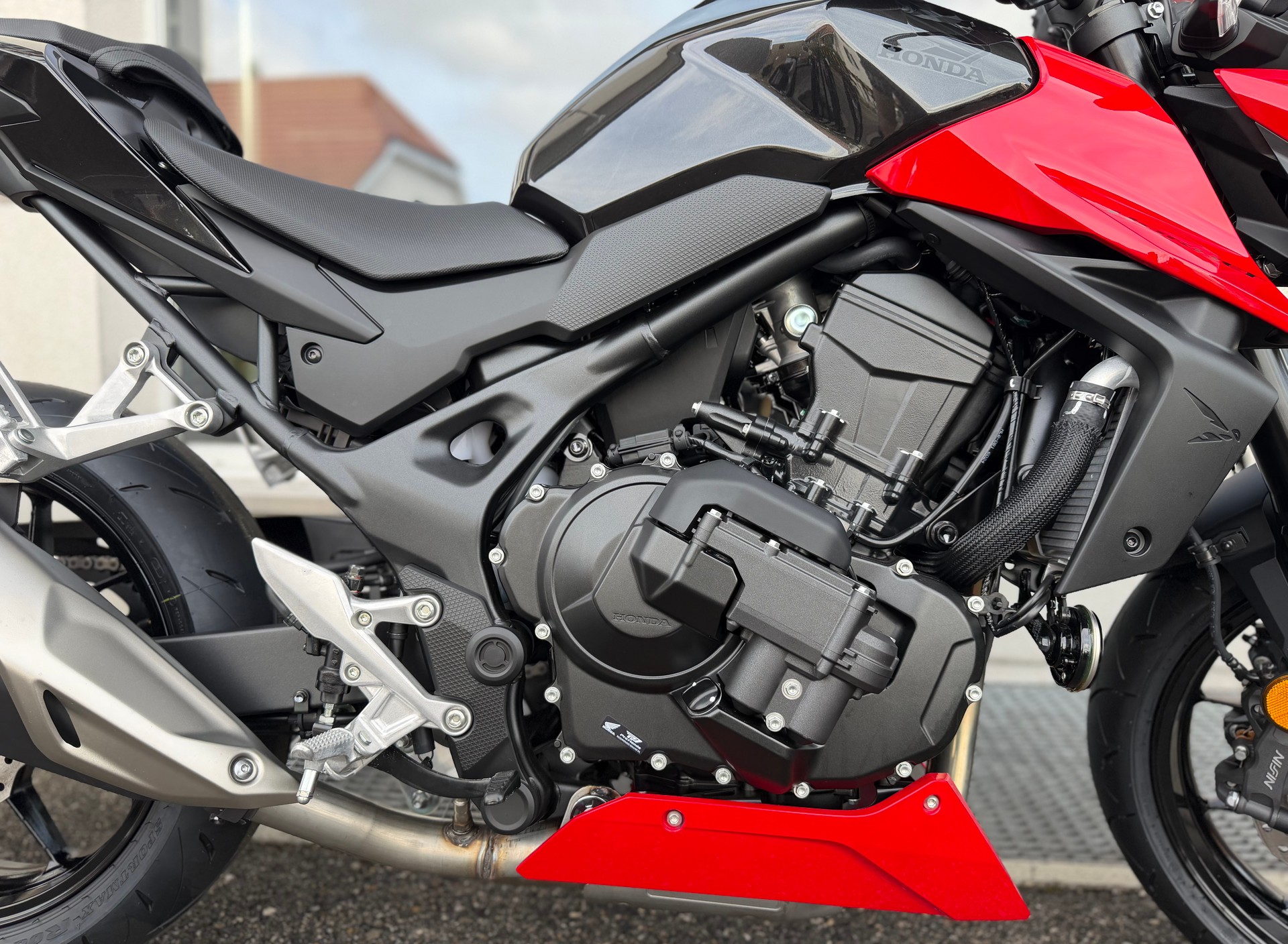 HONDA CB 750 Hornet E-Clutch 2027-image-6