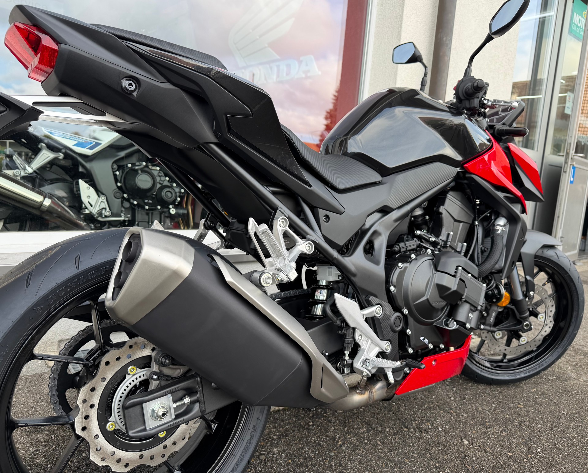 HONDA CB 750 Hornet E-Clutch 2027-image-7
