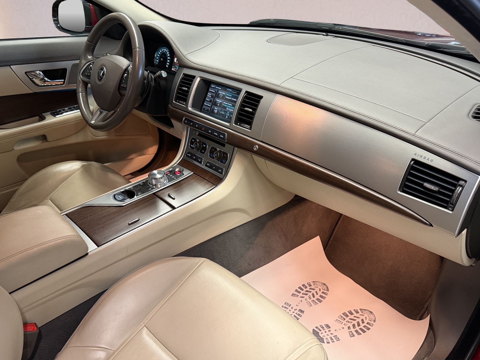 JAGUAR XF 3.0 V6 S/C Premium Luxury 4x4-image-15