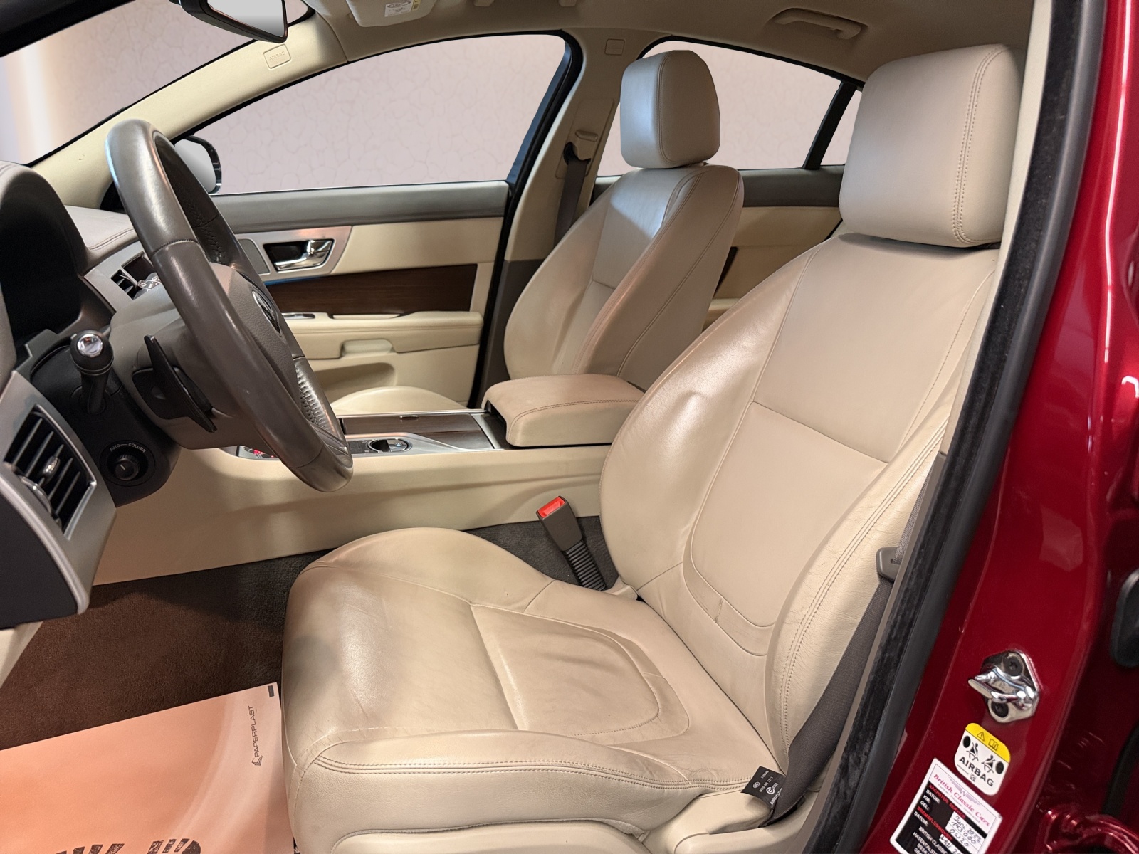 JAGUAR XF 3.0 V6 S/C Premium Luxury 4x4-image-14