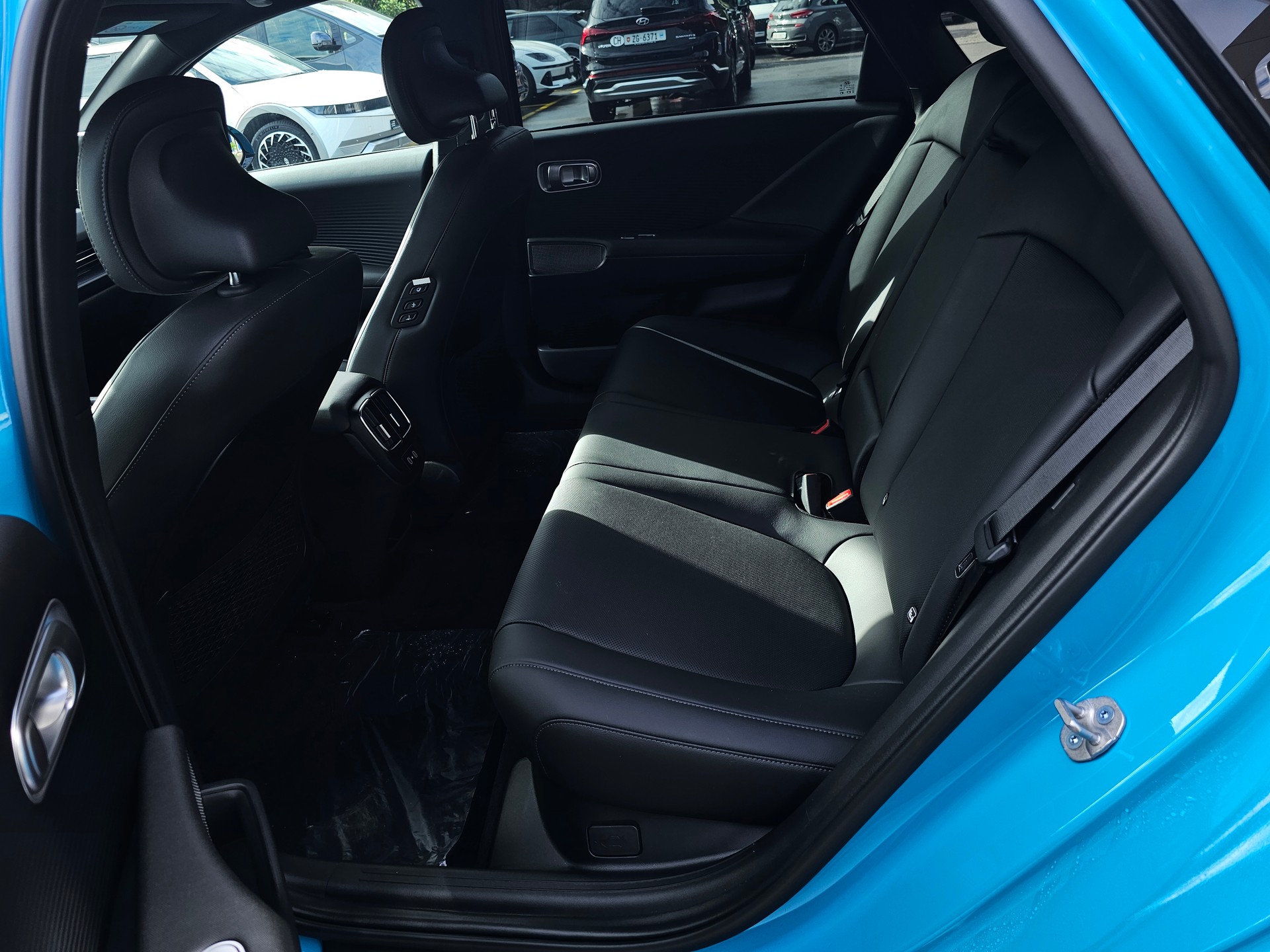 HYUNDAI Ioniq 6 77kWh Launch Edition 2WD-image-10