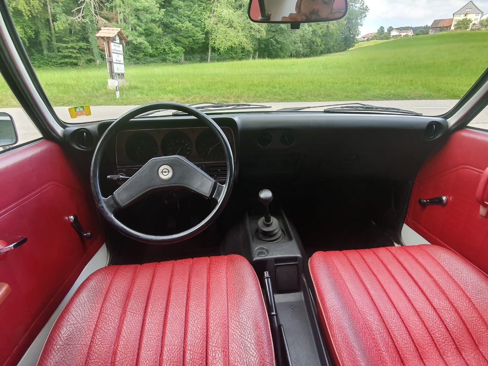 OPEL MANTA-image-8