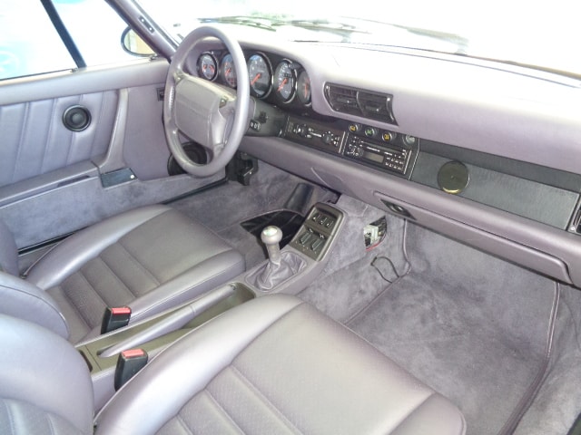 PORSCHE 911 Carrera 4 Jubilé-image-5
