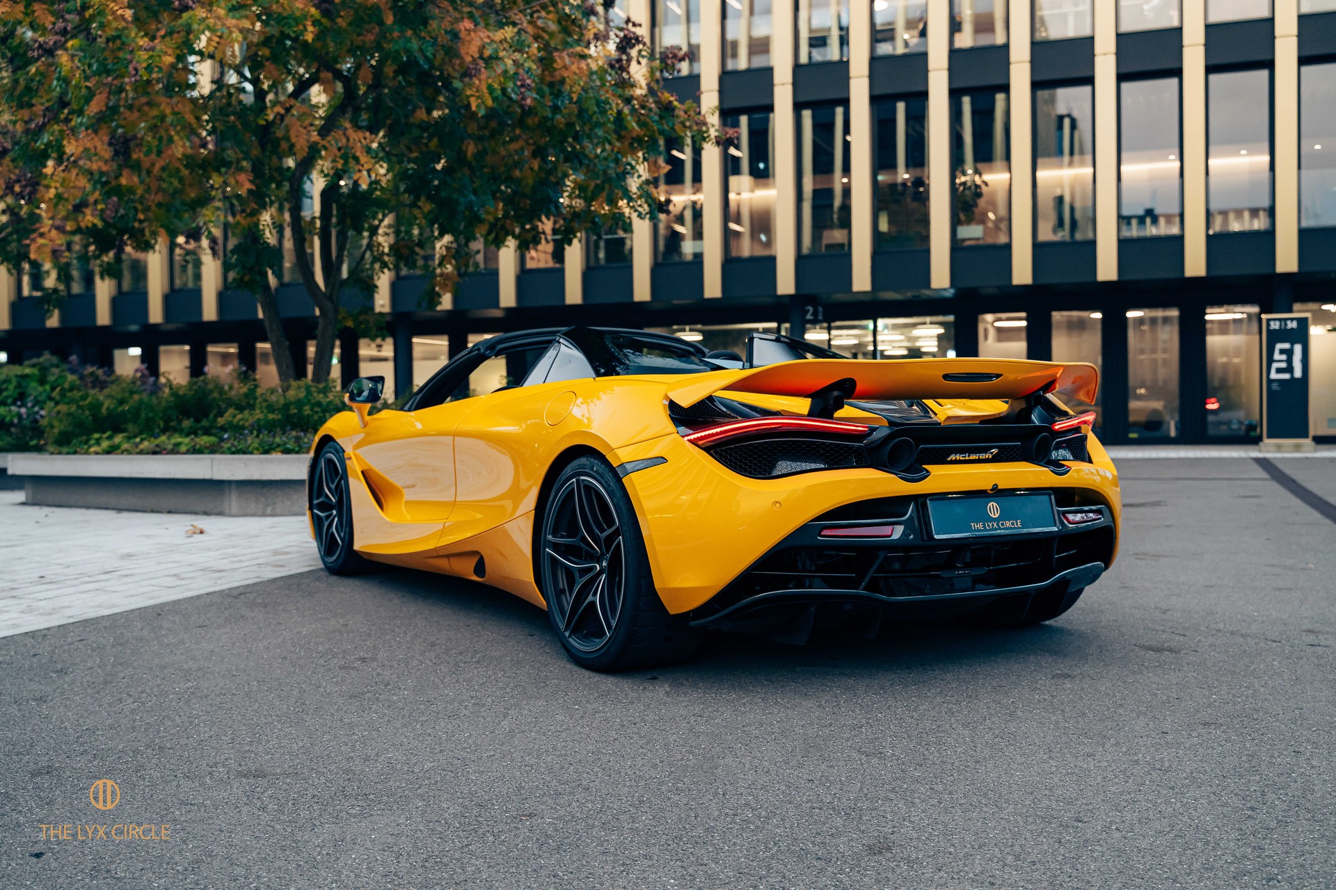 McLAREN 720S Spider 4.0 V8 SSG-image-10