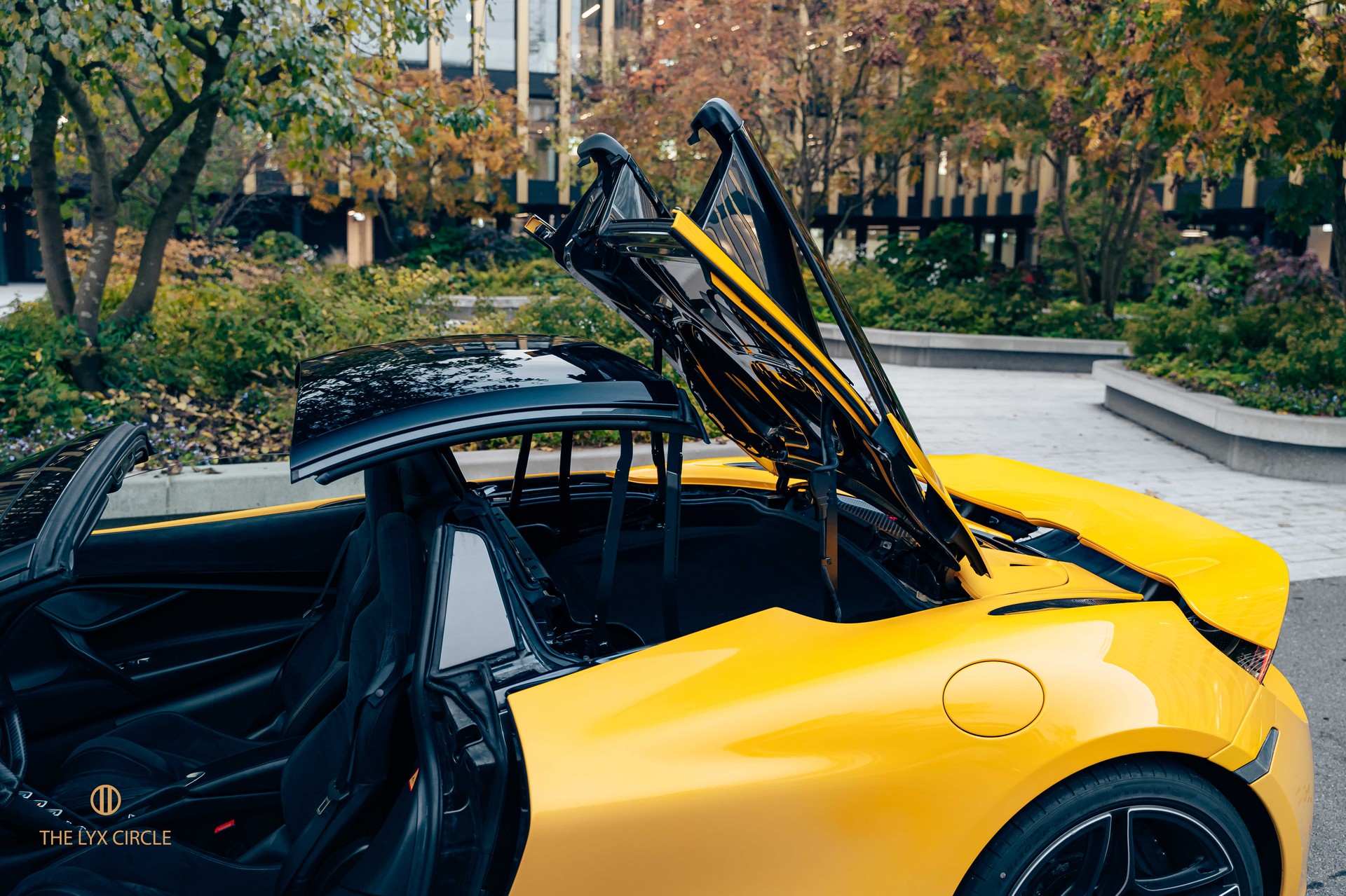 McLAREN 720S Spider 4.0 V8 SSG-image-8