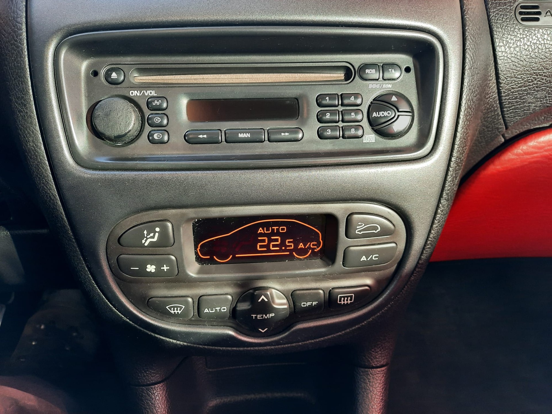 PEUGEOT 206 CC 2.0 16V-image-10