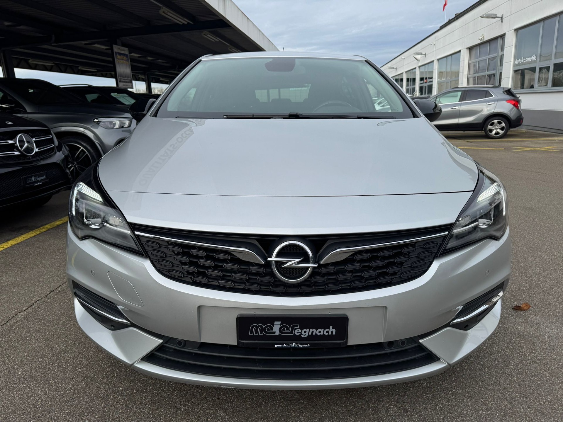 OPEL Astra 1.2i Turbo Edition-image-1