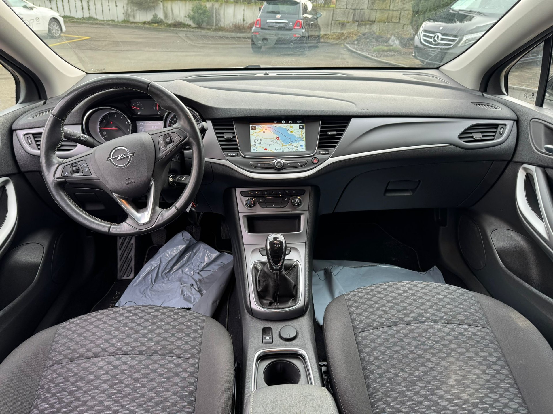 OPEL Astra 1.2i Turbo Edition-image-9