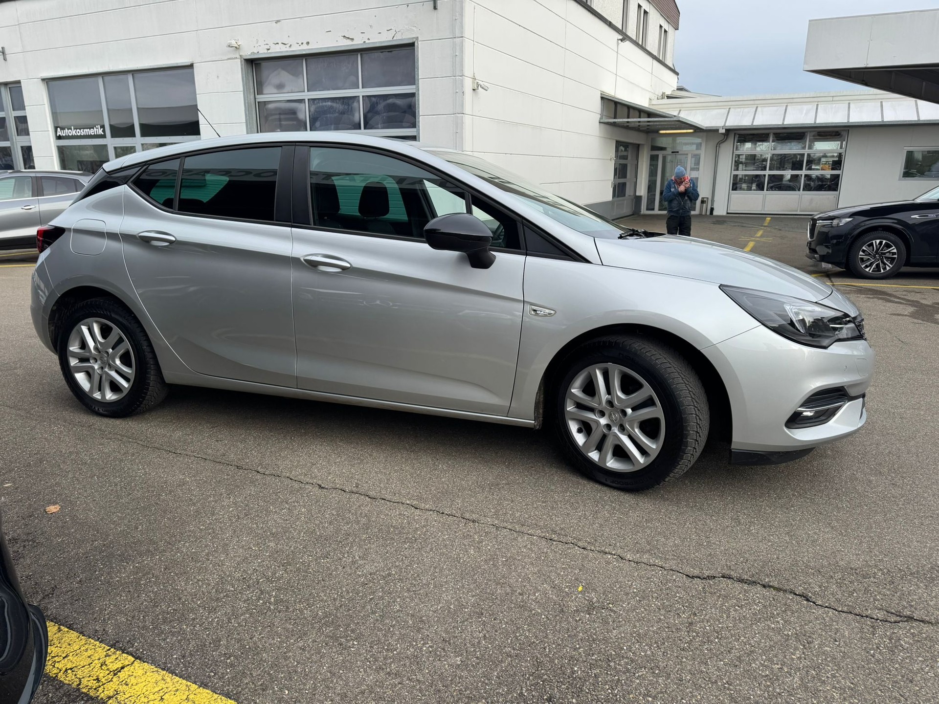 OPEL Astra 1.2i Turbo Edition-image-4