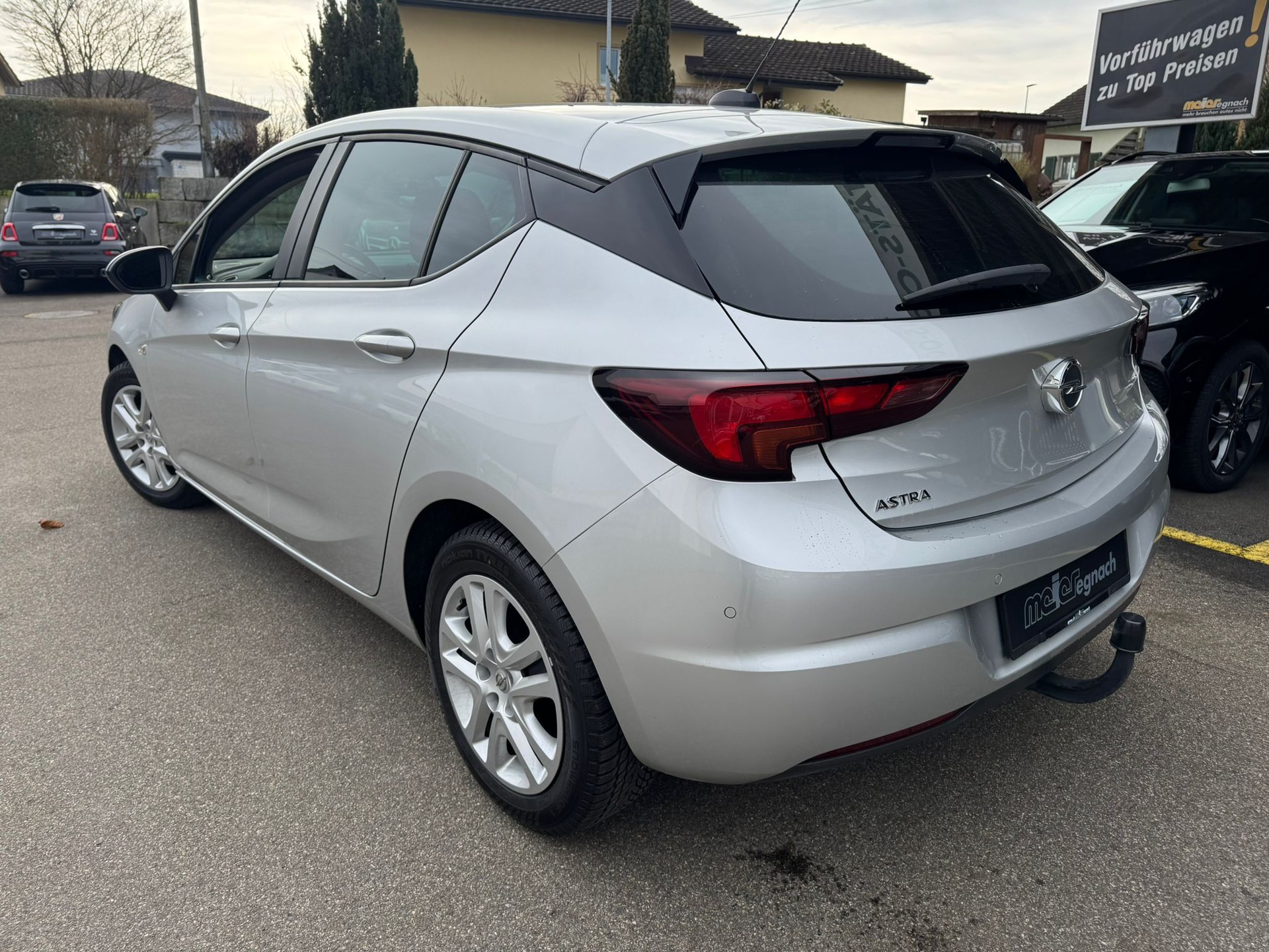 OPEL Astra 1.2i Turbo Edition-image-5