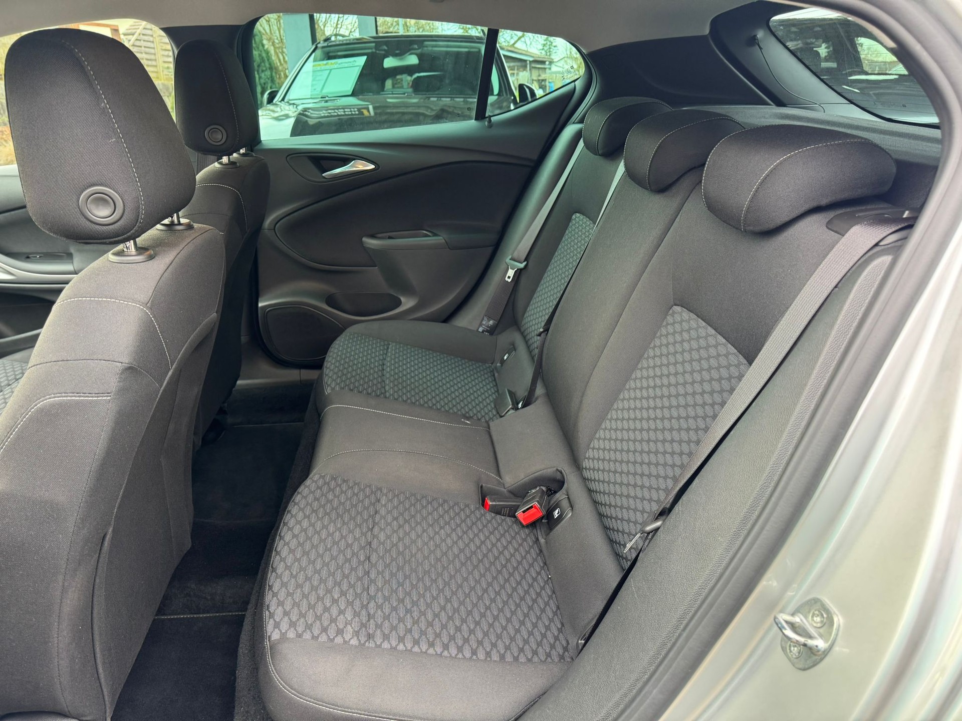 OPEL Astra 1.2i Turbo Edition-image-14