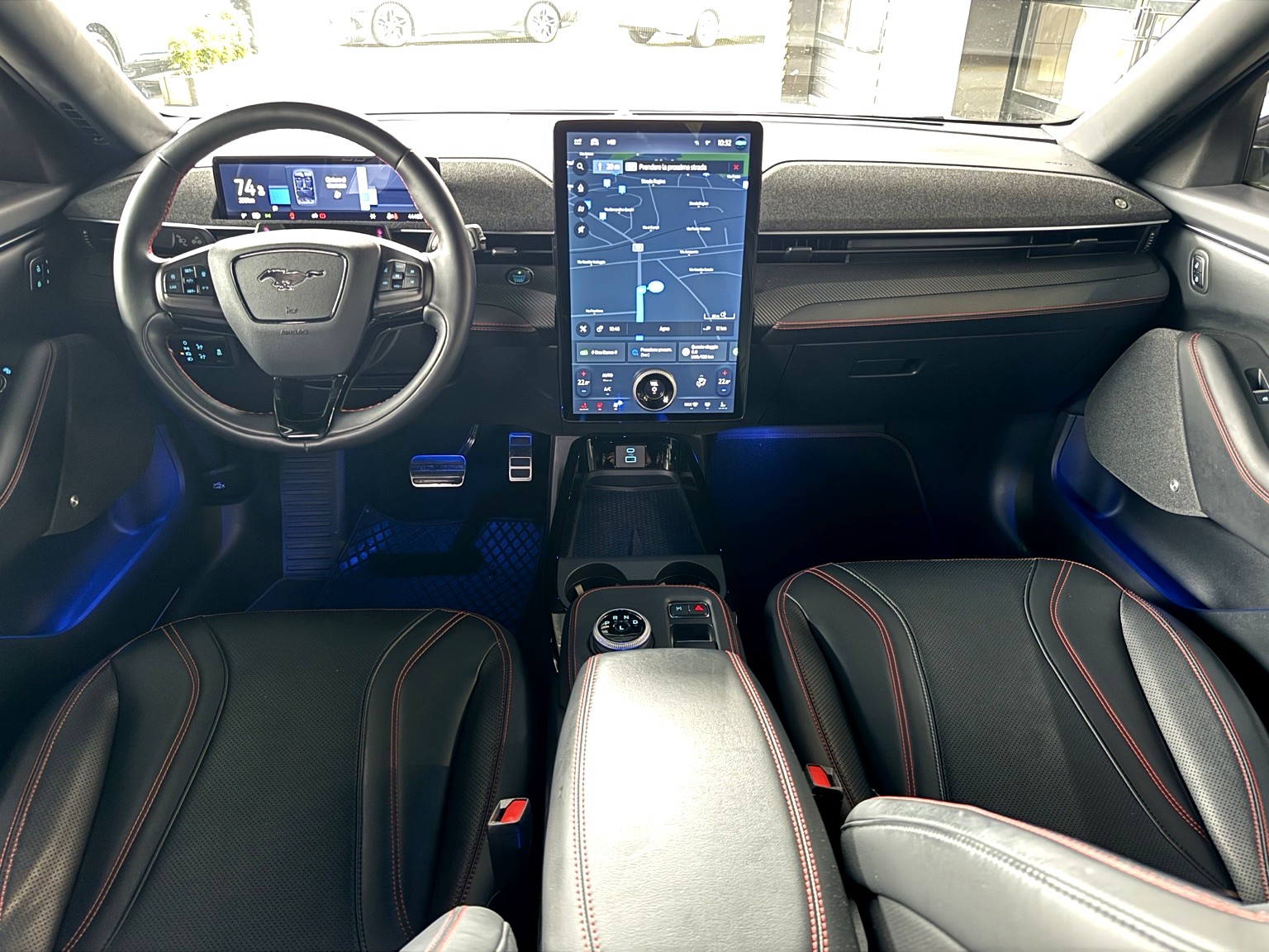 FORD Mustang MACH-E Premium AWD 99 kWh-image-8