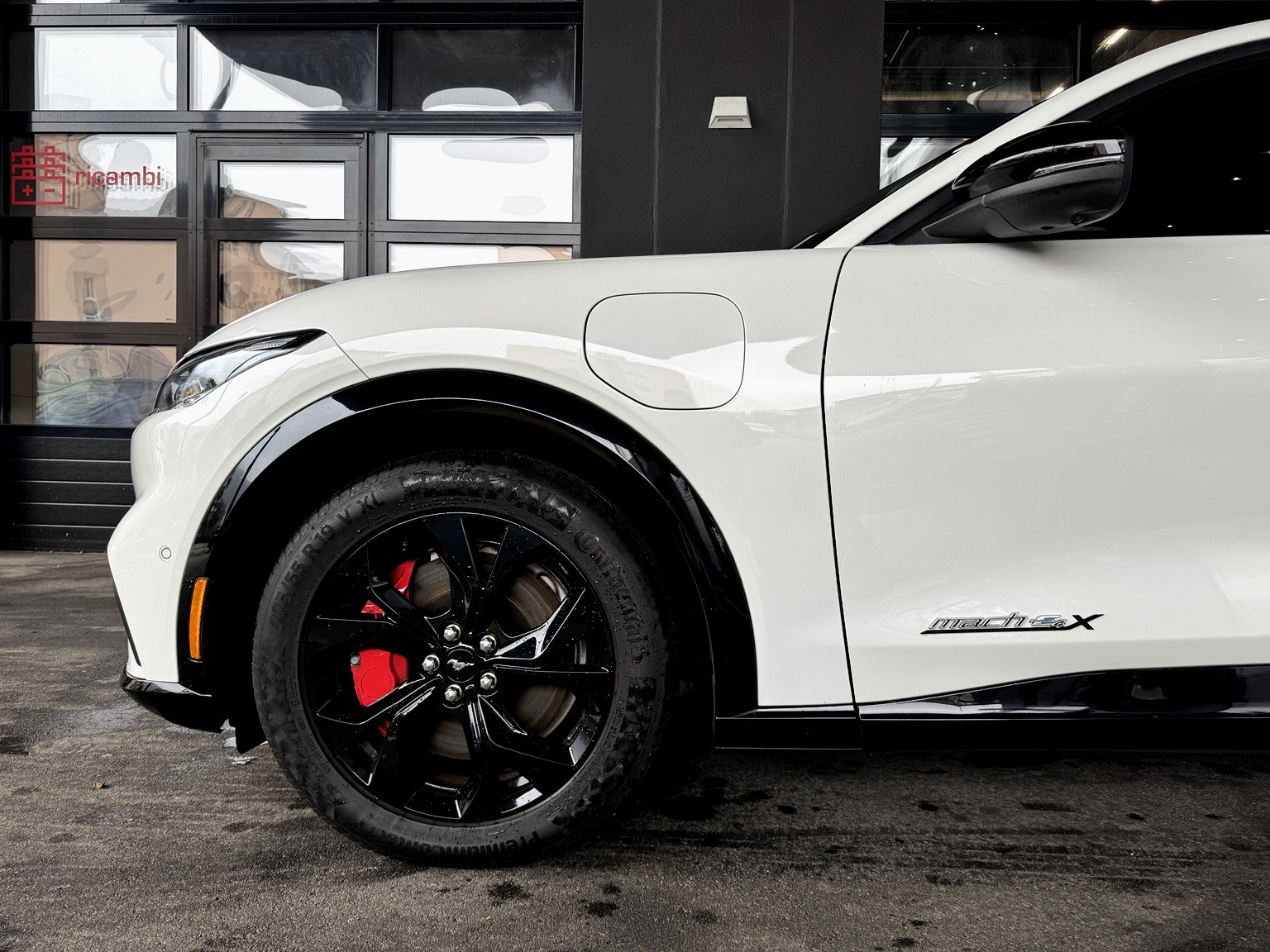 FORD Mustang MACH-E Premium AWD 99 kWh-image-5