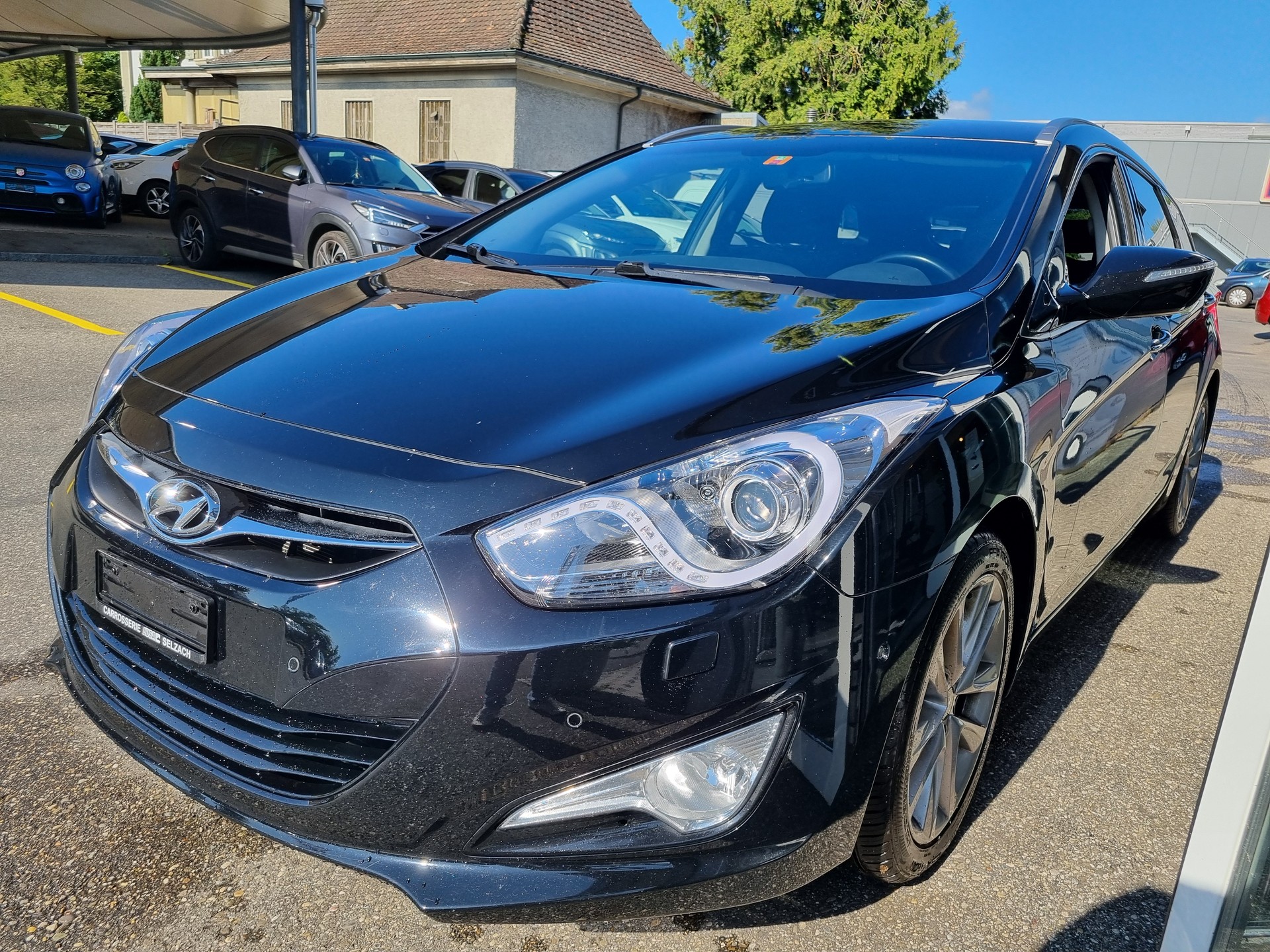 HYUNDAI i40 Wagon 1.7 CRDI Style Automatic-image-2