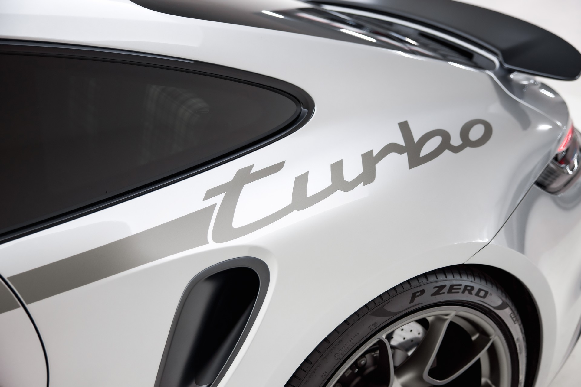 PORSCHE 911 Turbo 50 Jahre-image-15