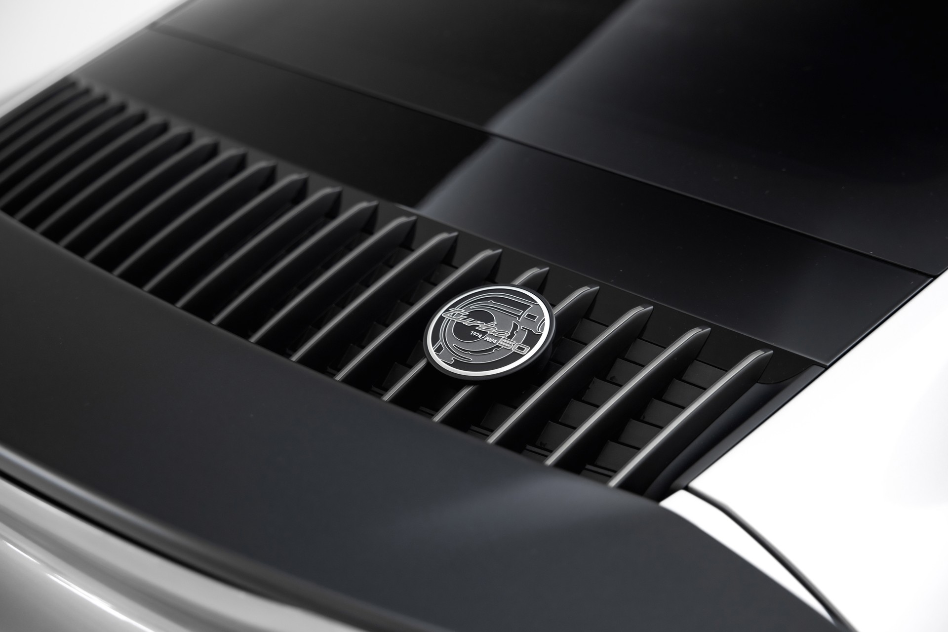 PORSCHE 911 Turbo 50 Jahre-image-12