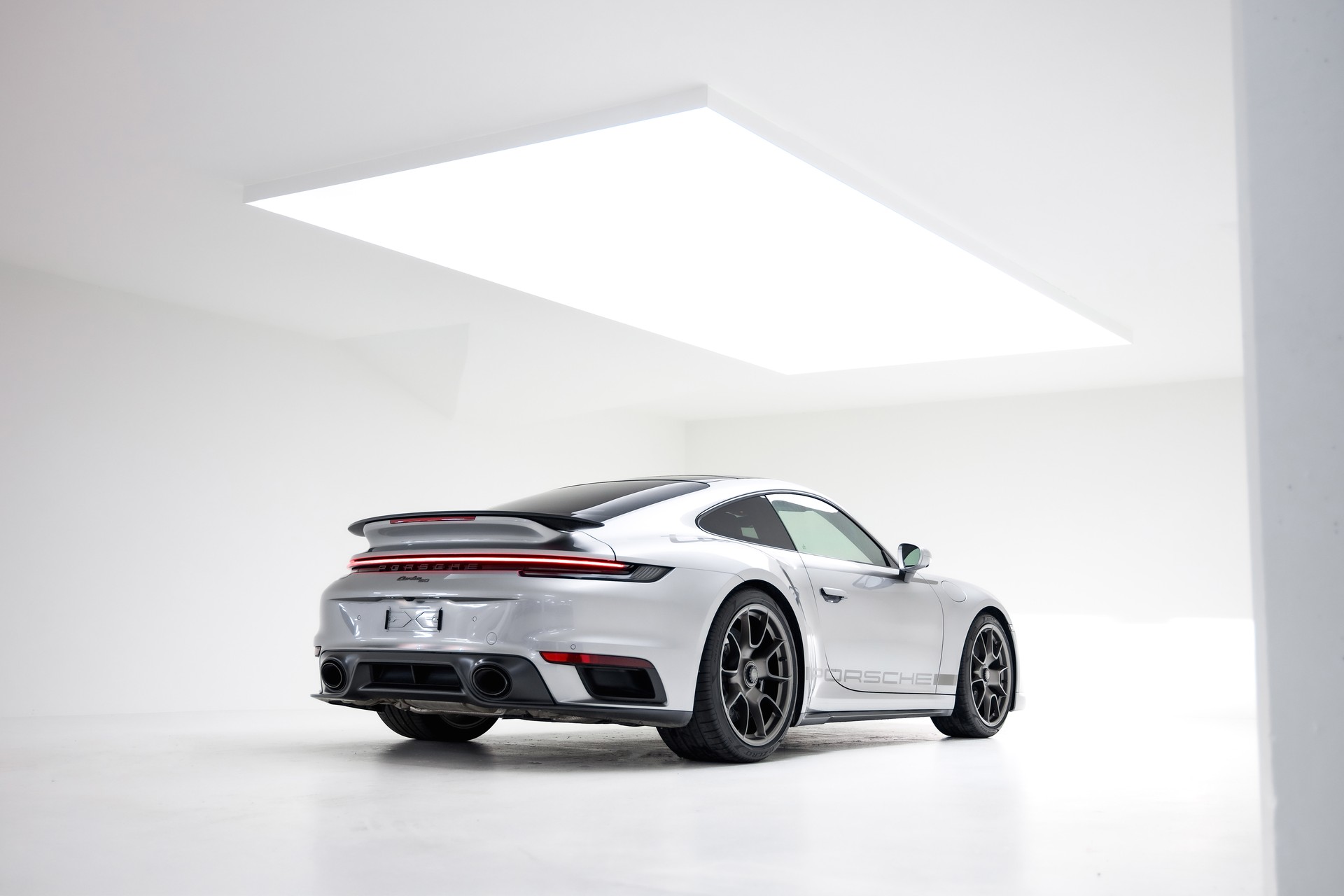 PORSCHE 911 Turbo 50 Jahre-showroom-element-1