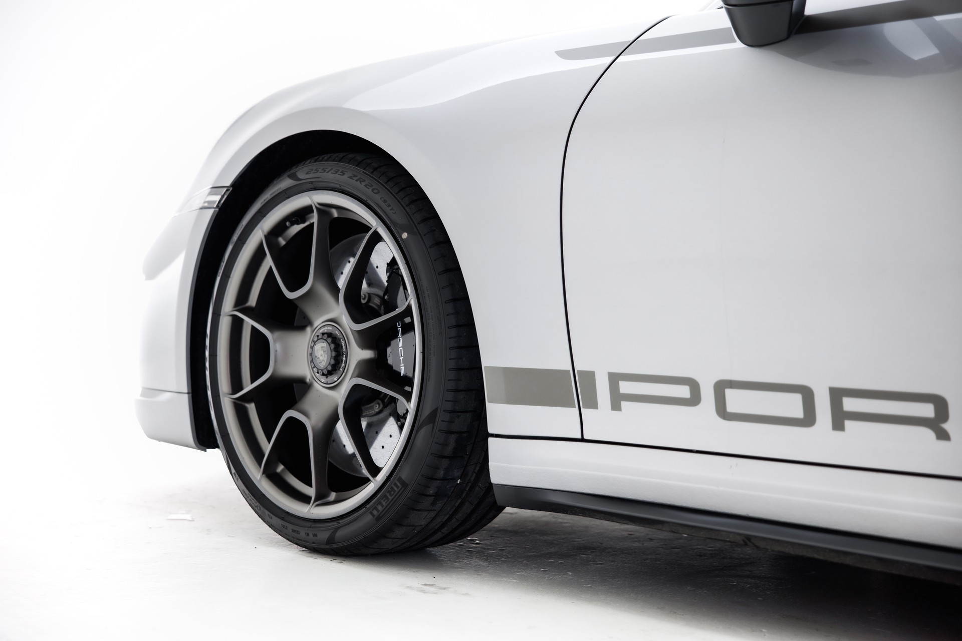 PORSCHE 911 Turbo 50 Jahre-image-14